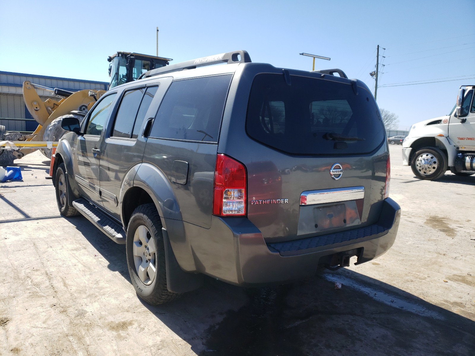 Photo 2 VIN: 5N1AR18W36C617758 - NISSAN PATHFINDER 