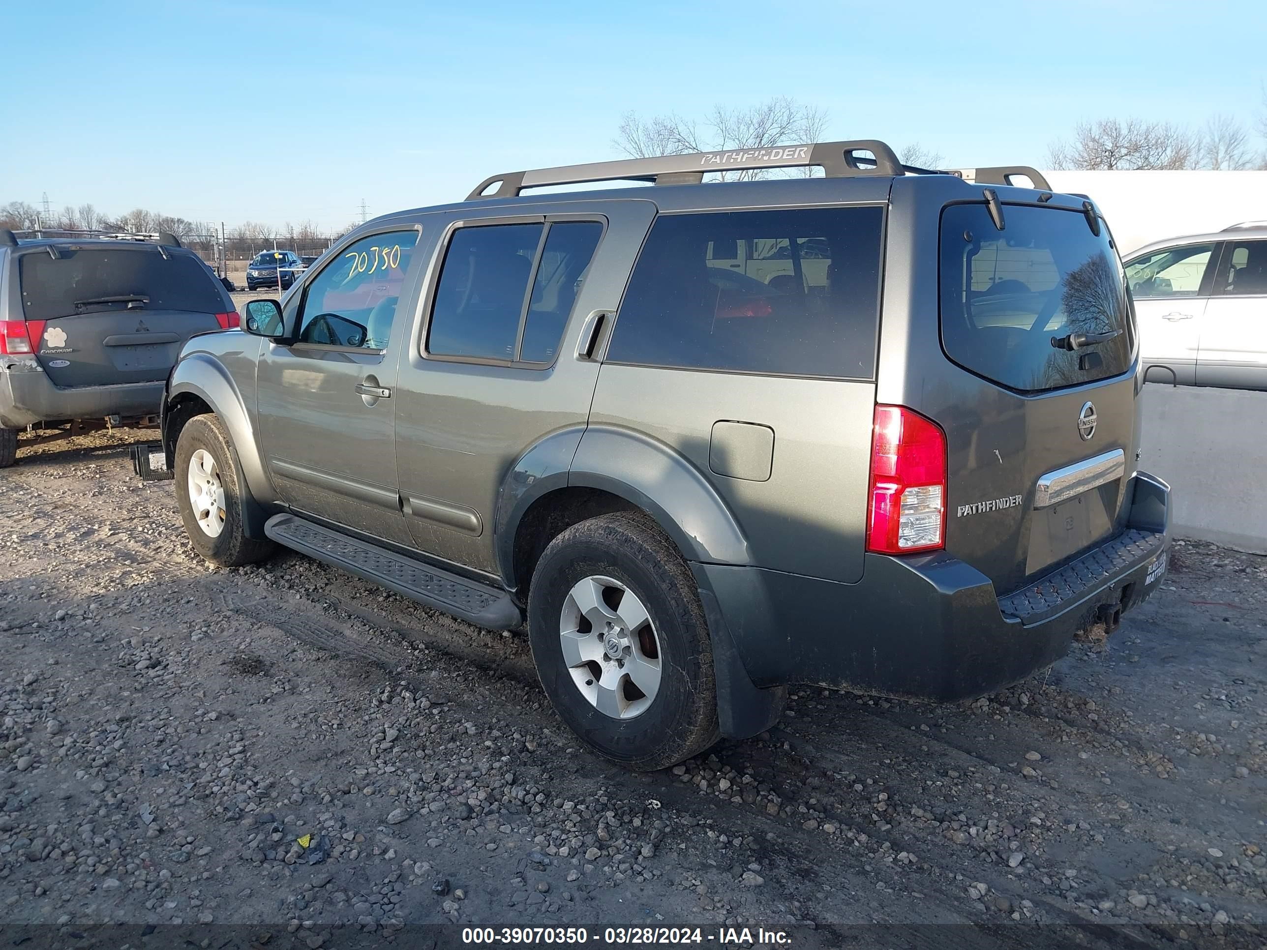 Photo 2 VIN: 5N1AR18W65C733146 - NISSAN PATHFINDER 