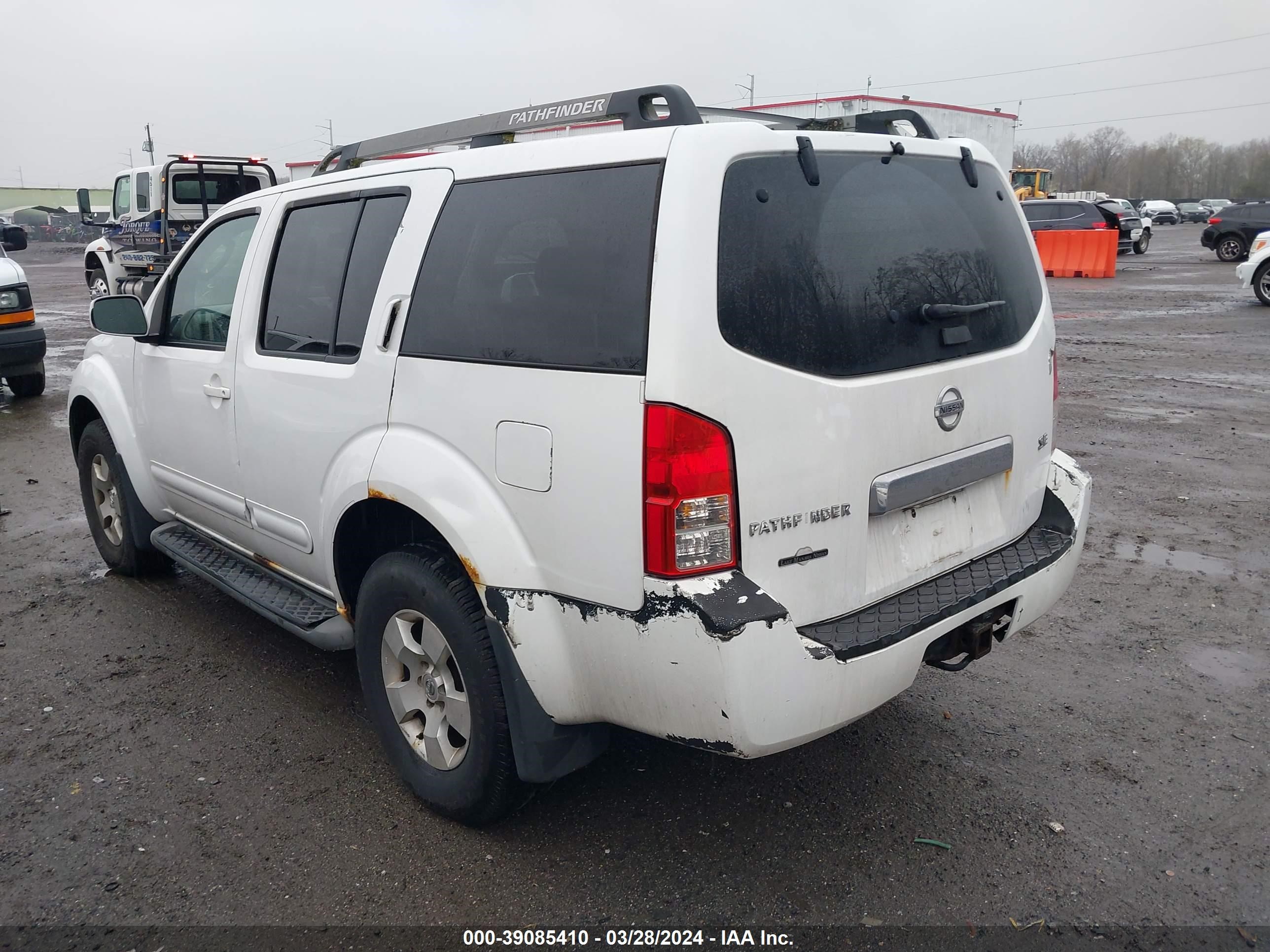 Photo 2 VIN: 5N1AR18W85C768528 - NISSAN PATHFINDER 