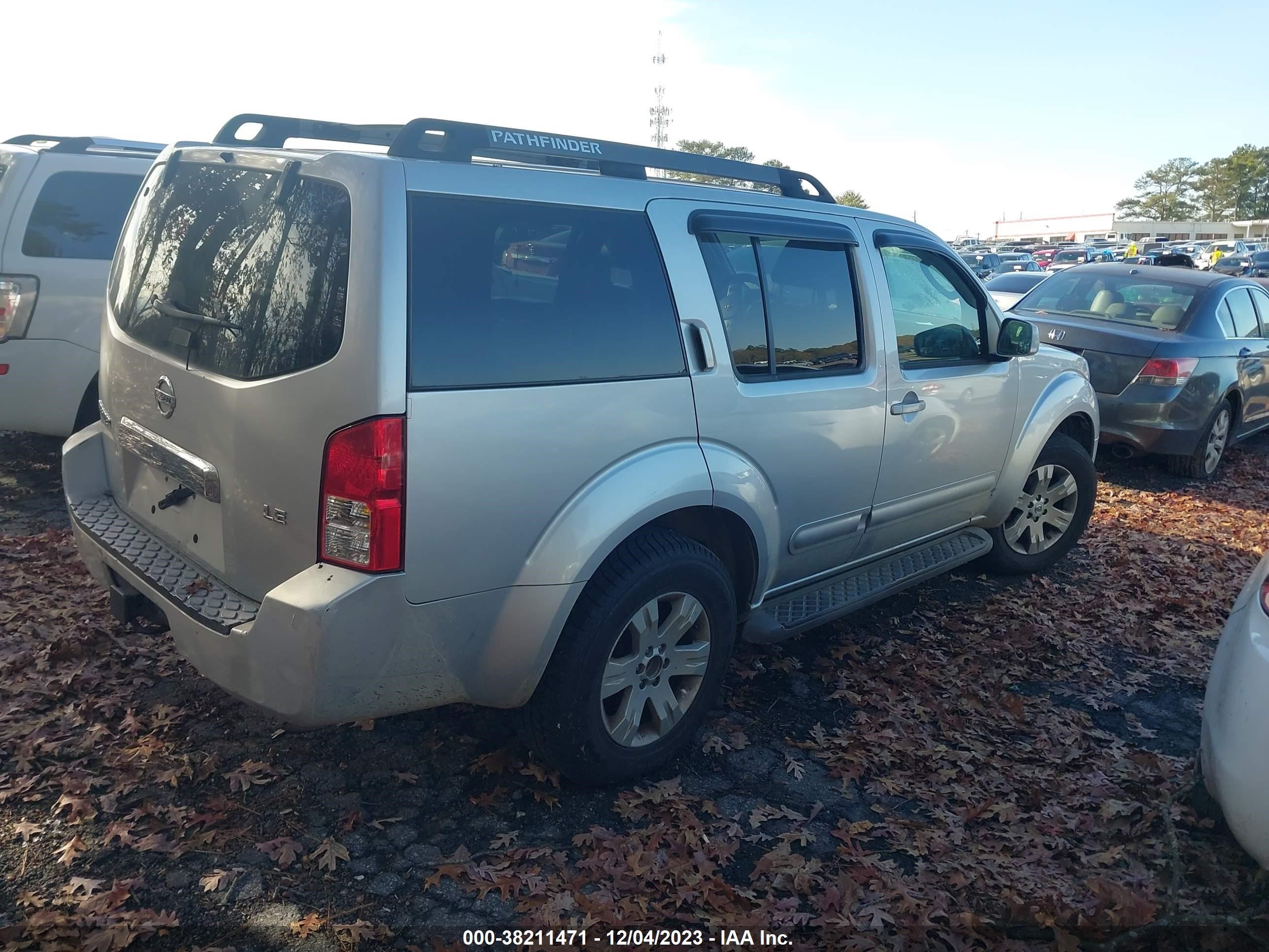 Photo 3 VIN: 5N1AR18WX6C640485 - NISSAN PATHFINDER 