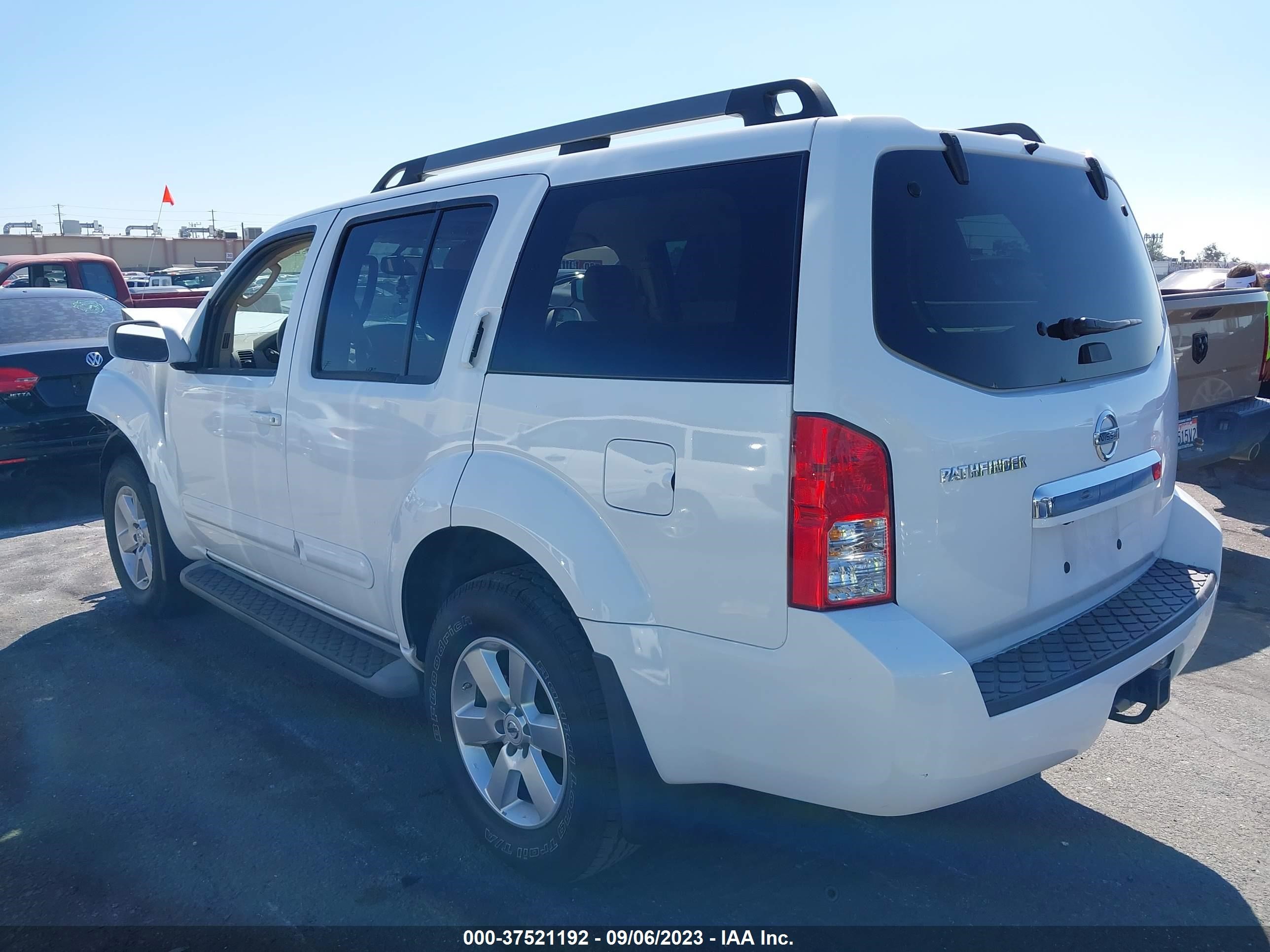 Photo 2 VIN: 5N1AR1NB2BC633039 - NISSAN PATHFINDER 