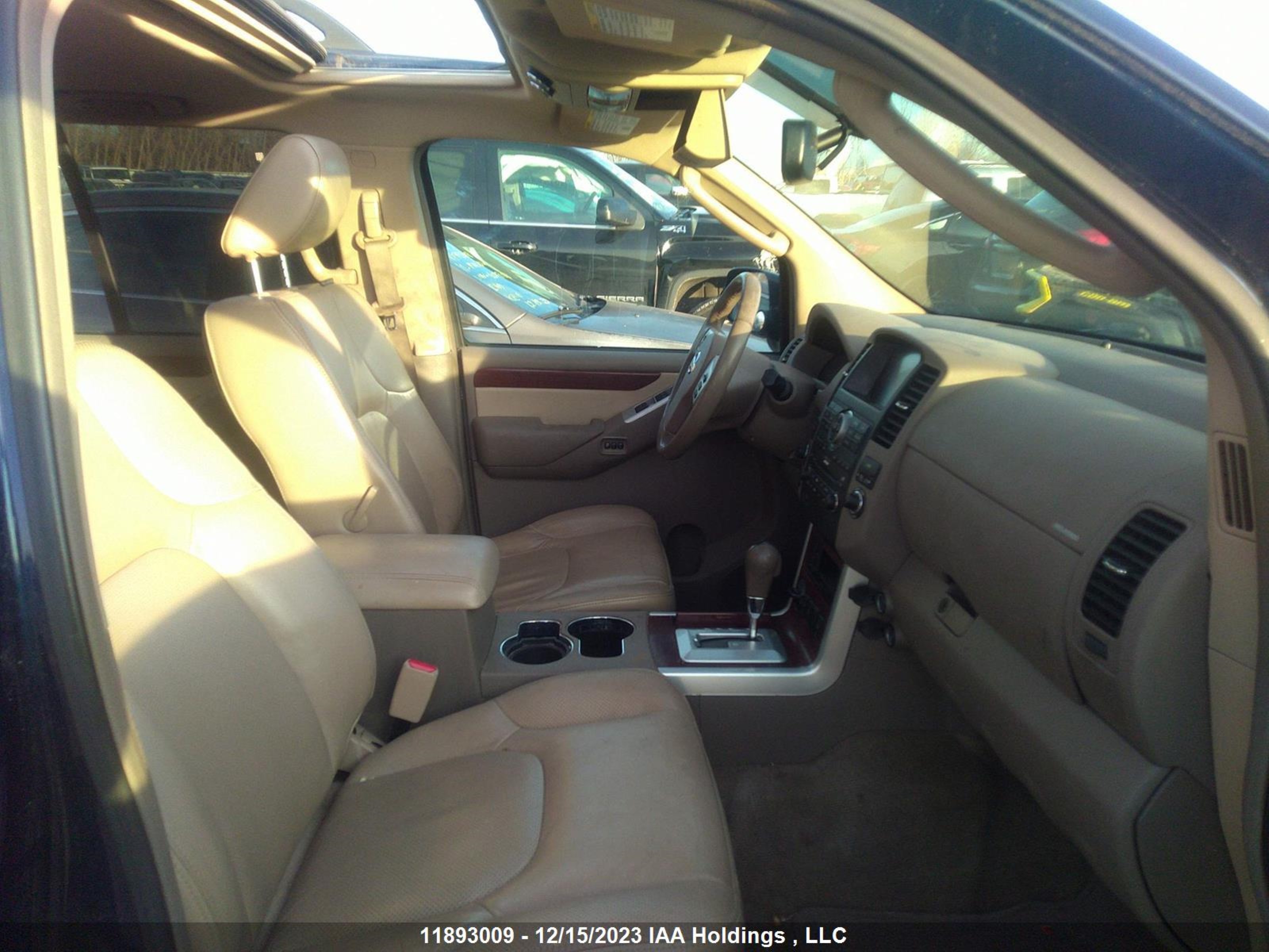 Photo 4 VIN: 5N1AR1NB4BC605968 - NISSAN PATHFINDER 