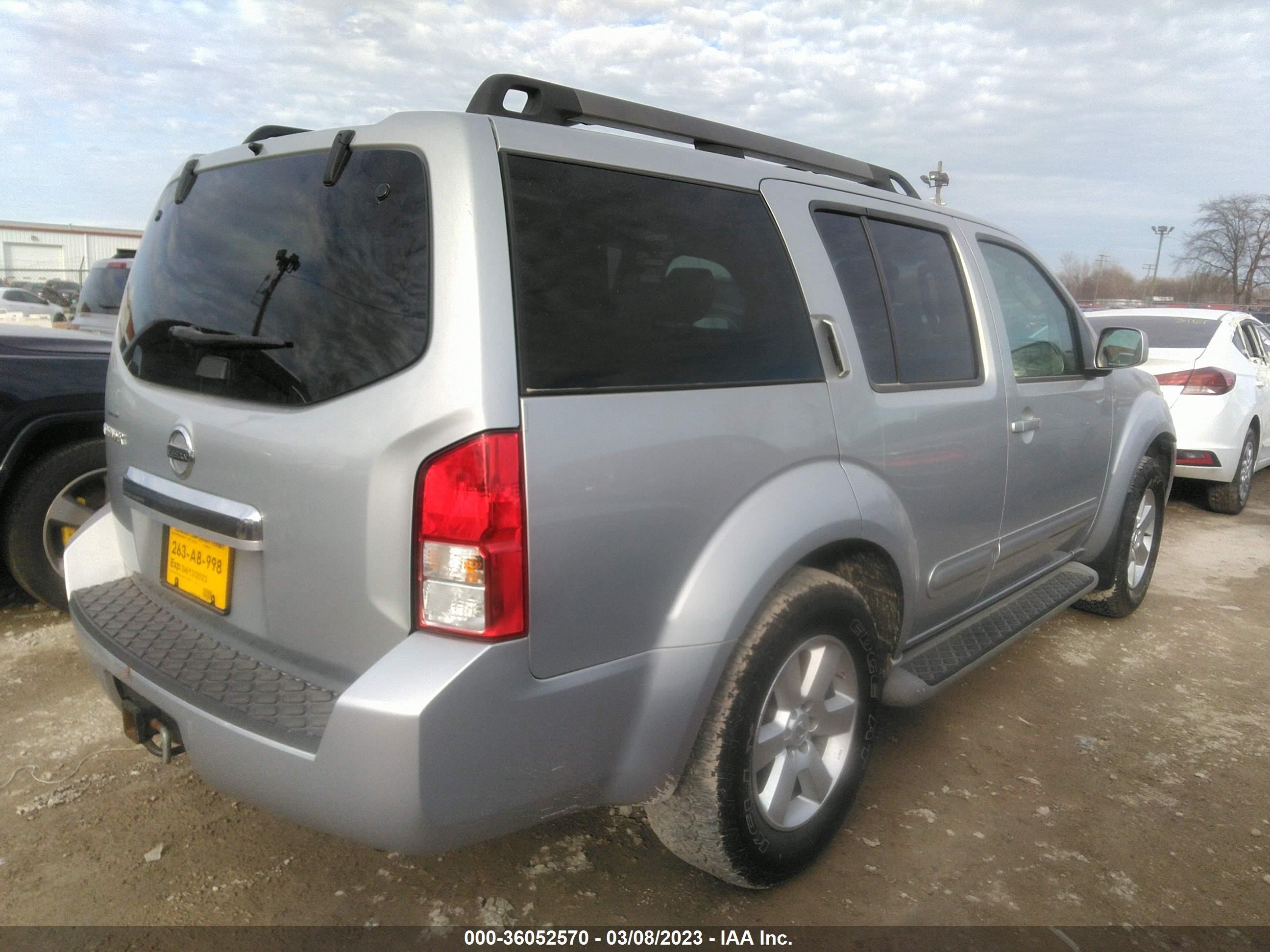 Photo 4 VIN: 5N1AR1NB7BC615202 - NISSAN PATHFINDER 