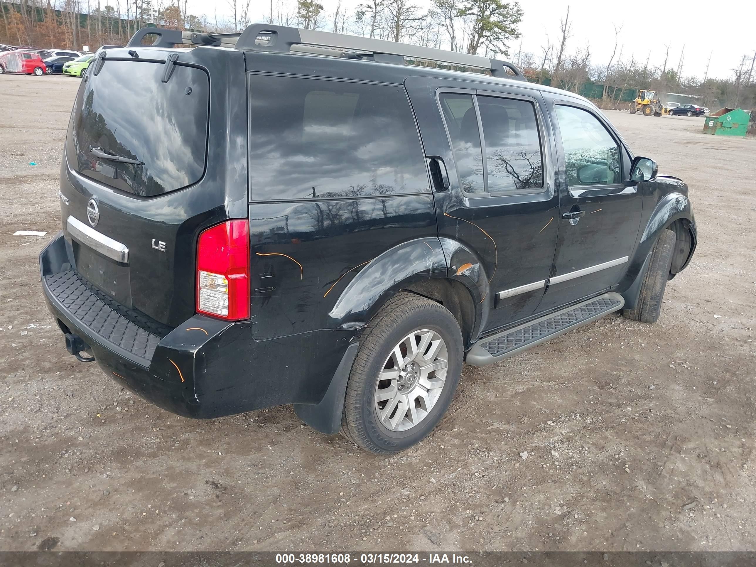 Photo 3 VIN: 5N1AR1NB8BC611370 - NISSAN PATHFINDER 