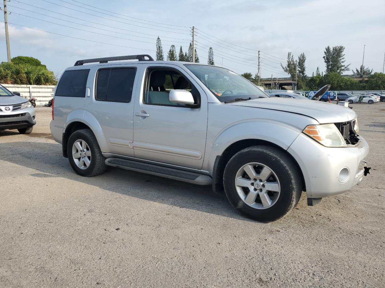 Photo 3 VIN: 5N1AR1NN7CC605099 - NISSAN PATHFINDER 