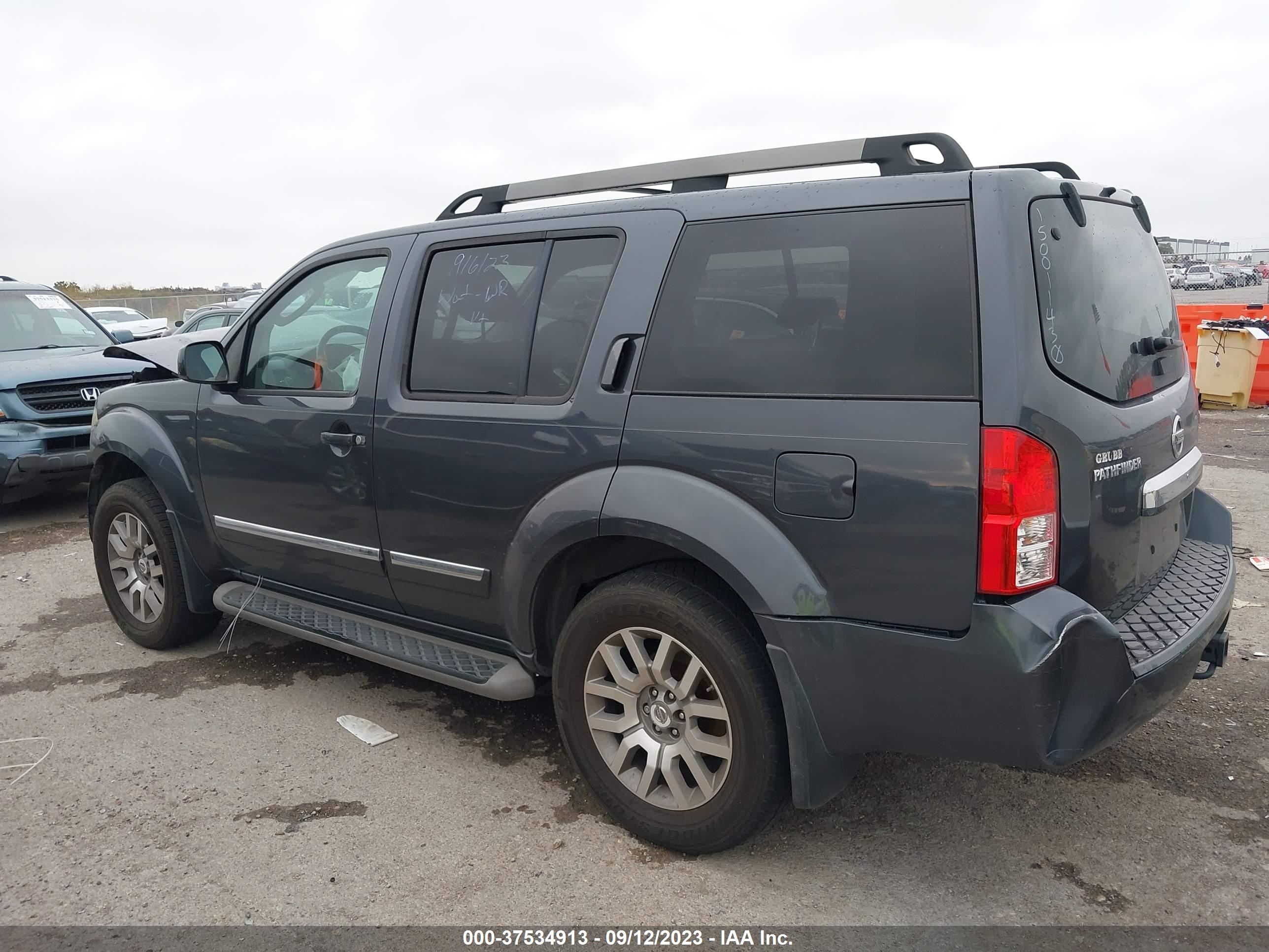 Photo 2 VIN: 5N1AR1NNXBC607766 - NISSAN PATHFINDER 