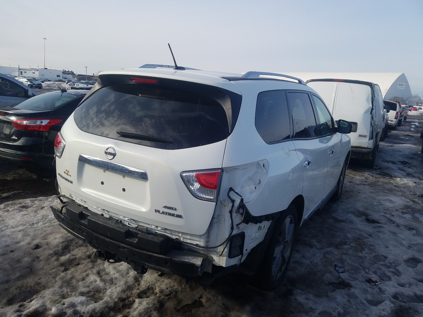 Photo 3 VIN: 5N1AR2MM0DC633083 - NISSAN PATHFINDER 