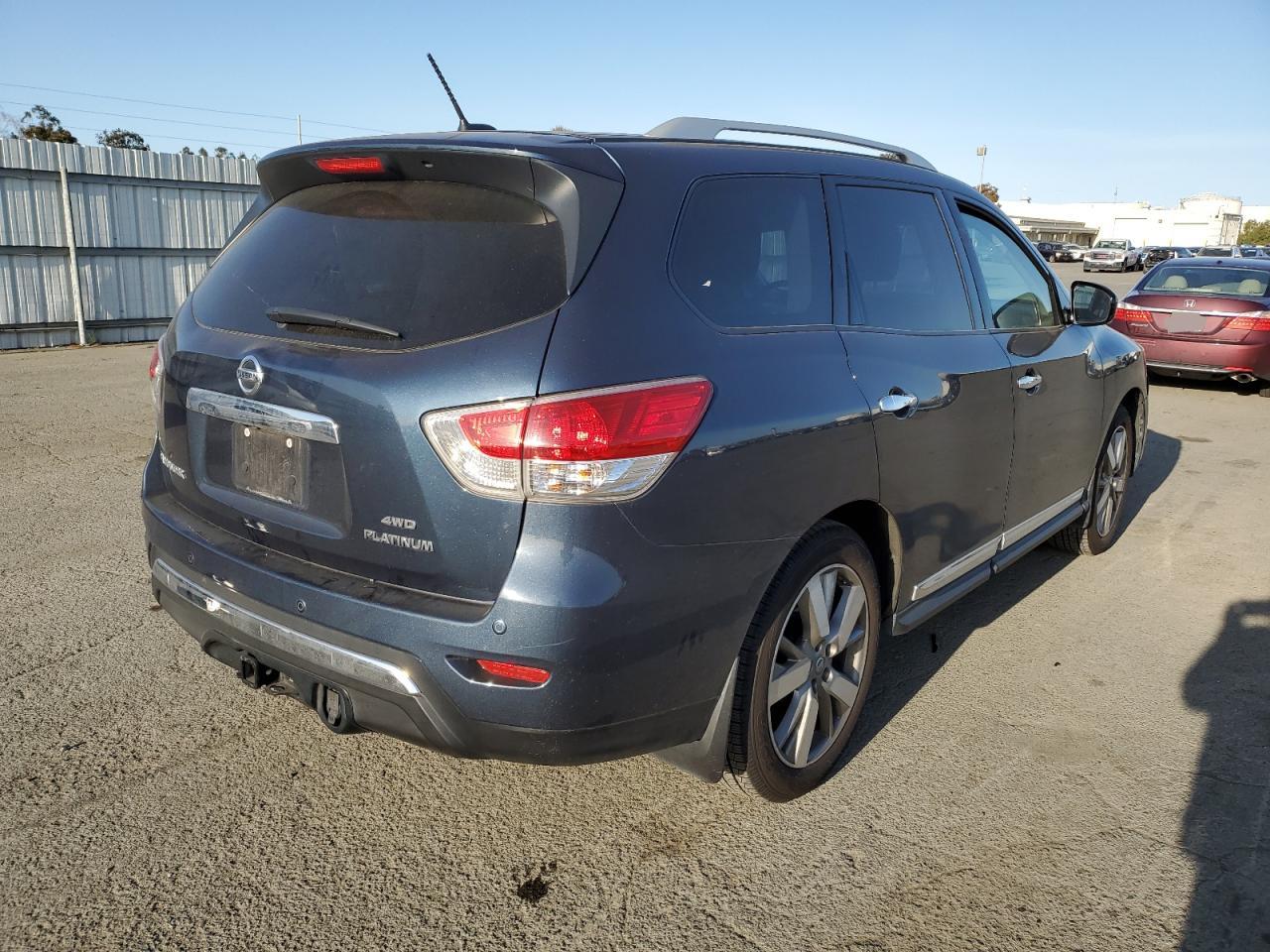 Photo 2 VIN: 5N1AR2MM1DC676203 - NISSAN PATHFINDER 