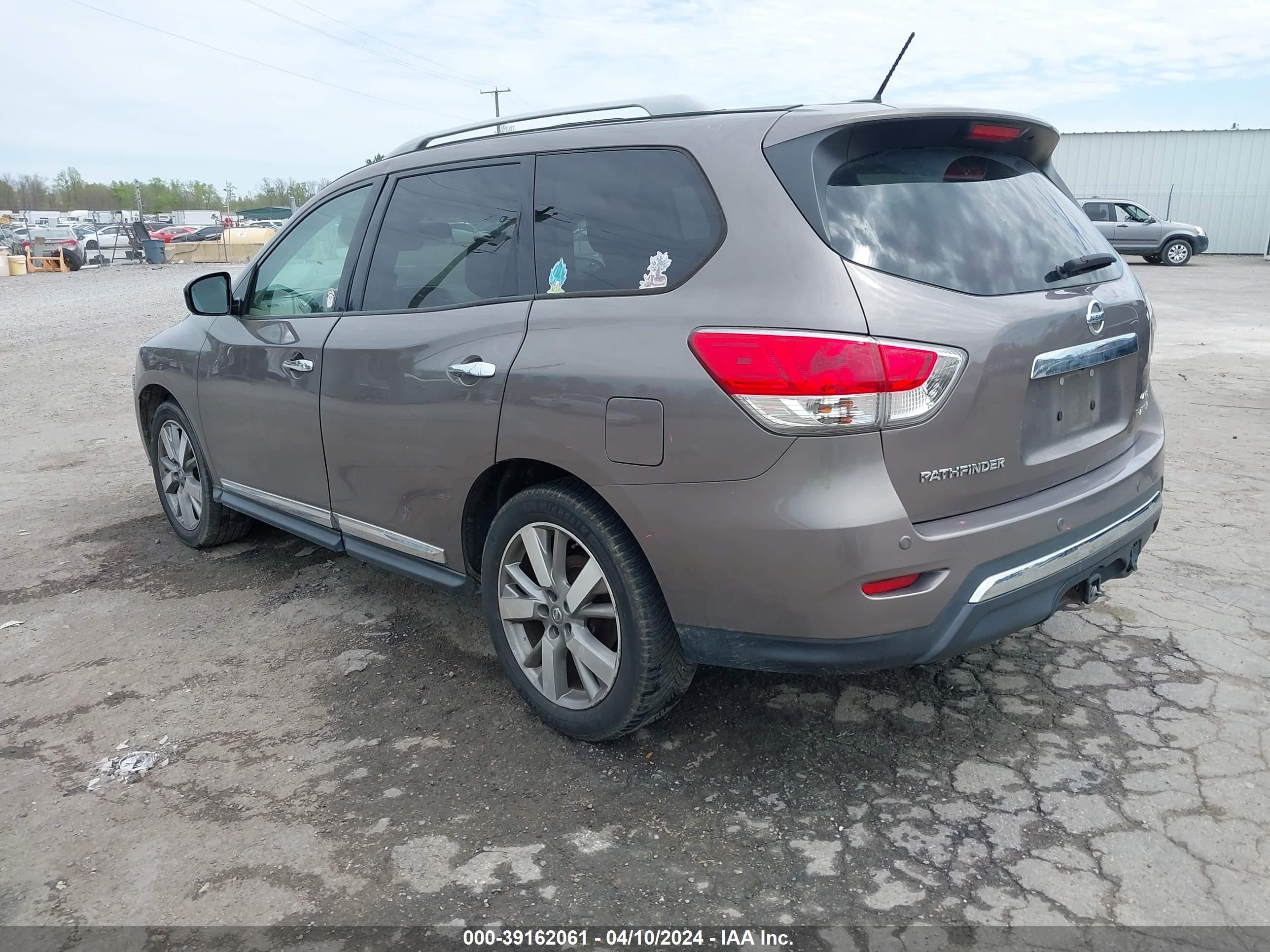 Photo 2 VIN: 5N1AR2MM1EC641761 - NISSAN PATHFINDER 