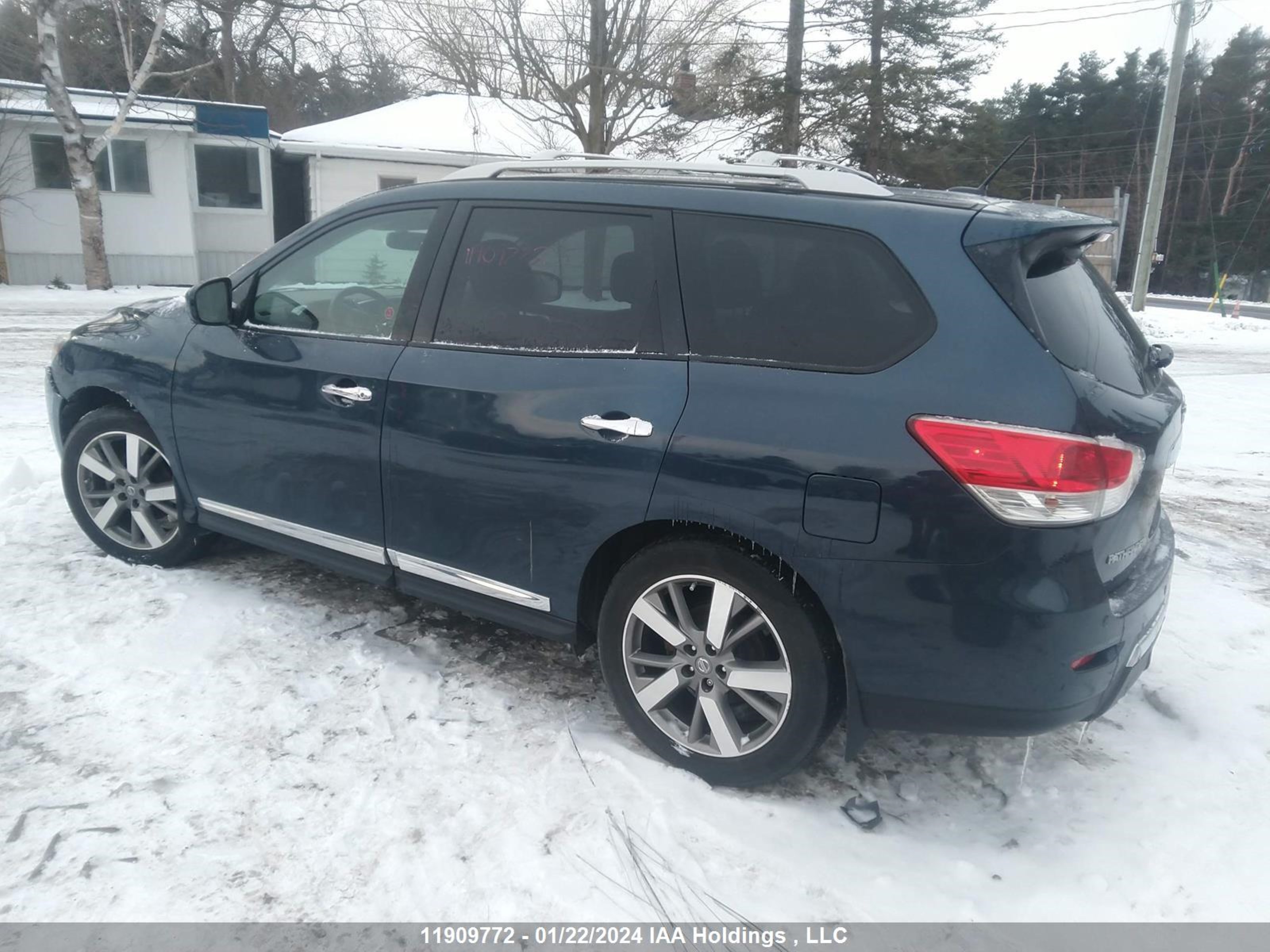 Photo 2 VIN: 5N1AR2MM1EC656132 - NISSAN PATHFINDER 