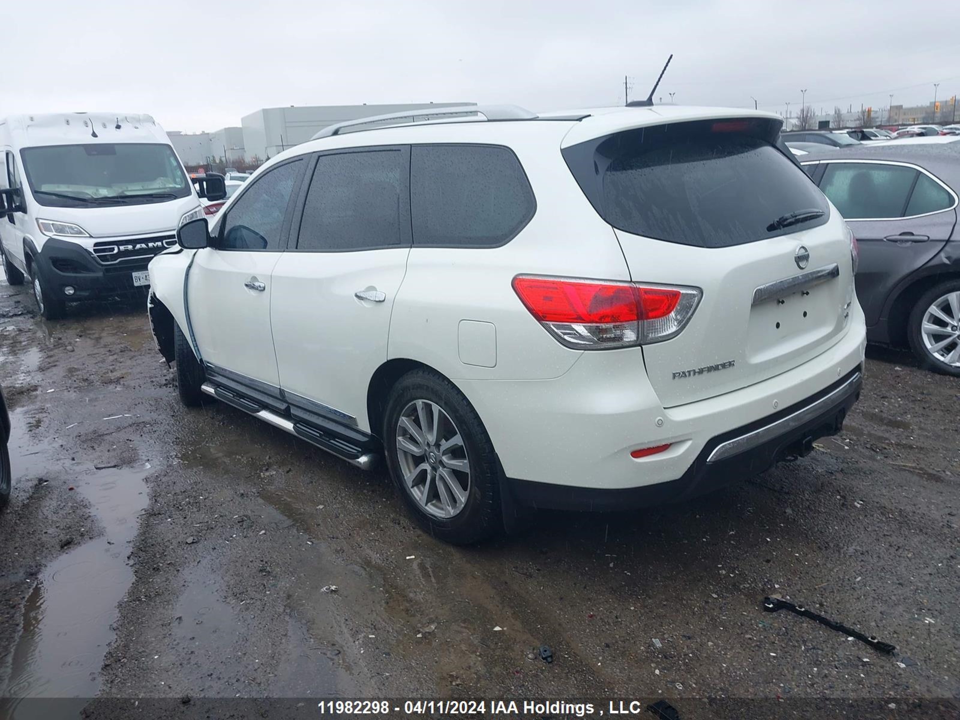 Photo 2 VIN: 5N1AR2MM4FC705051 - NISSAN PATHFINDER 