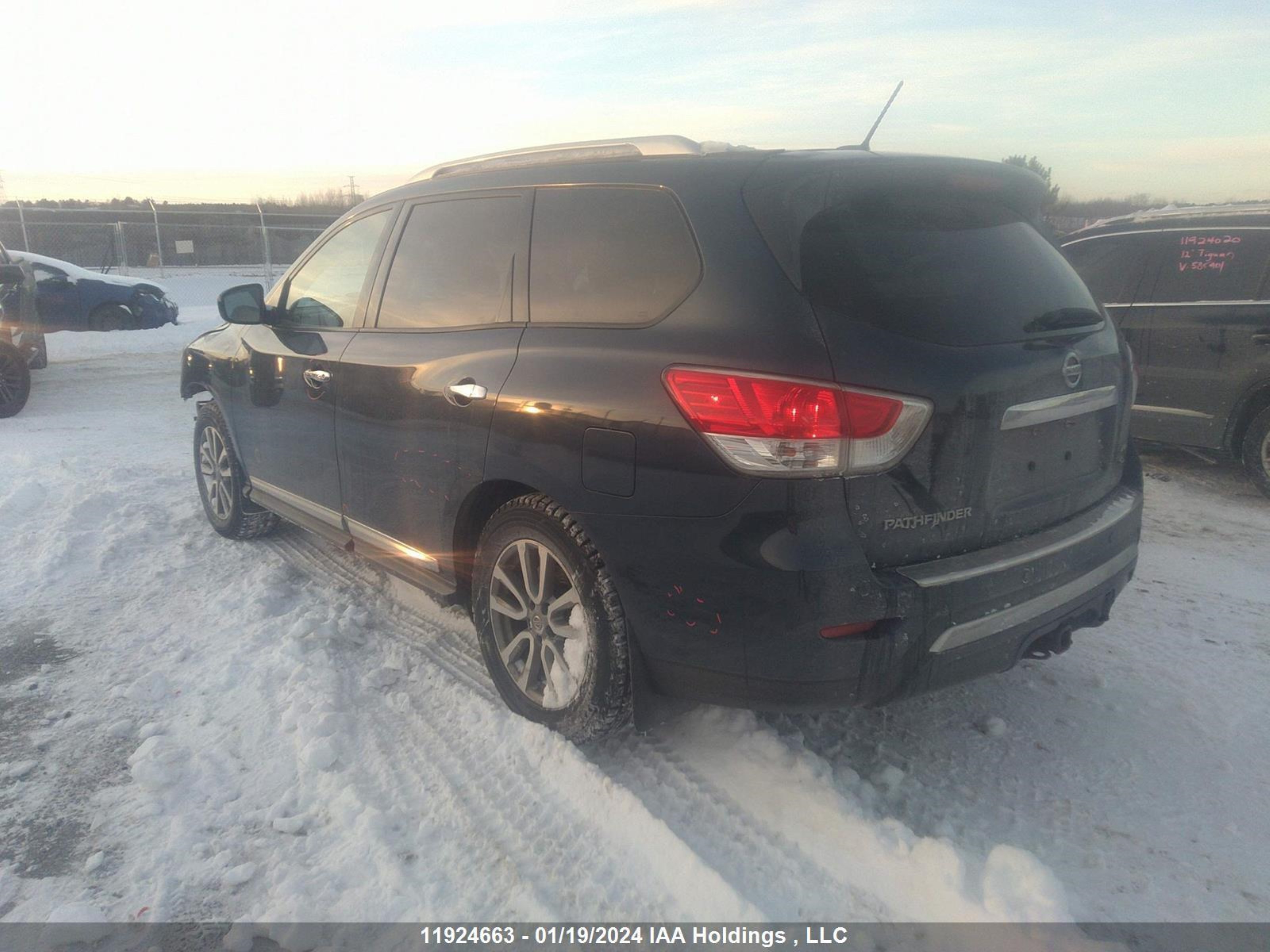 Photo 2 VIN: 5N1AR2MM5FC605962 - NISSAN PATHFINDER 