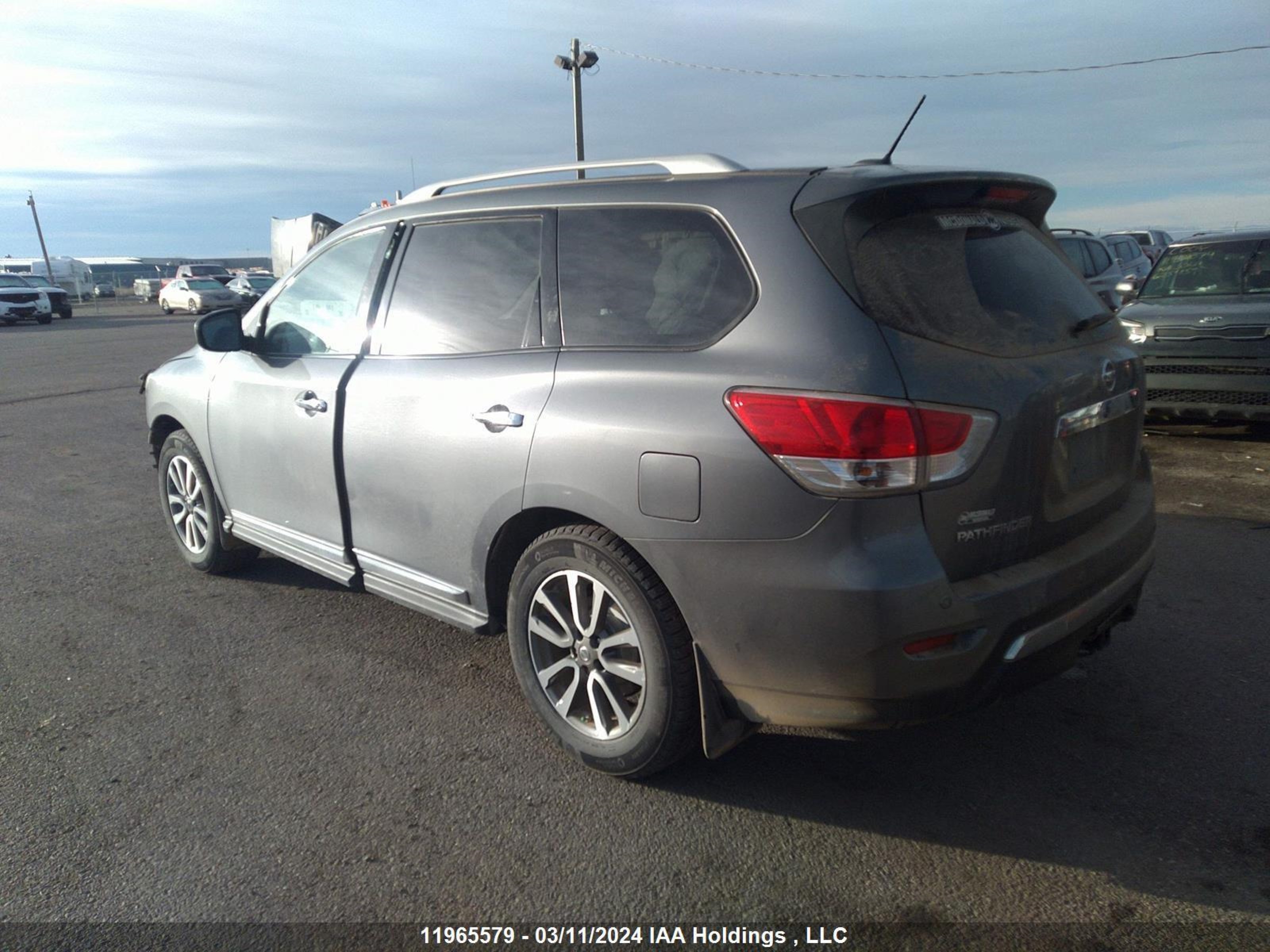 Photo 2 VIN: 5N1AR2MM8FC672037 - NISSAN PATHFINDER 