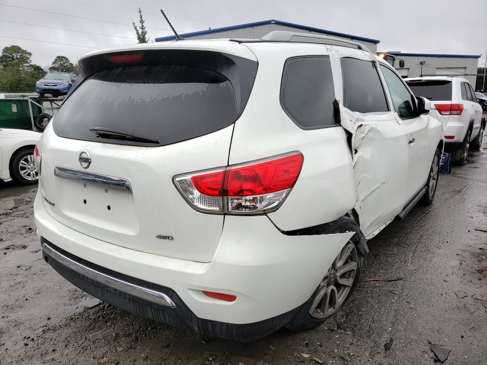 Photo 3 VIN: 5N1AR2MM8FC718546 - NISSAN PATHFINDER 