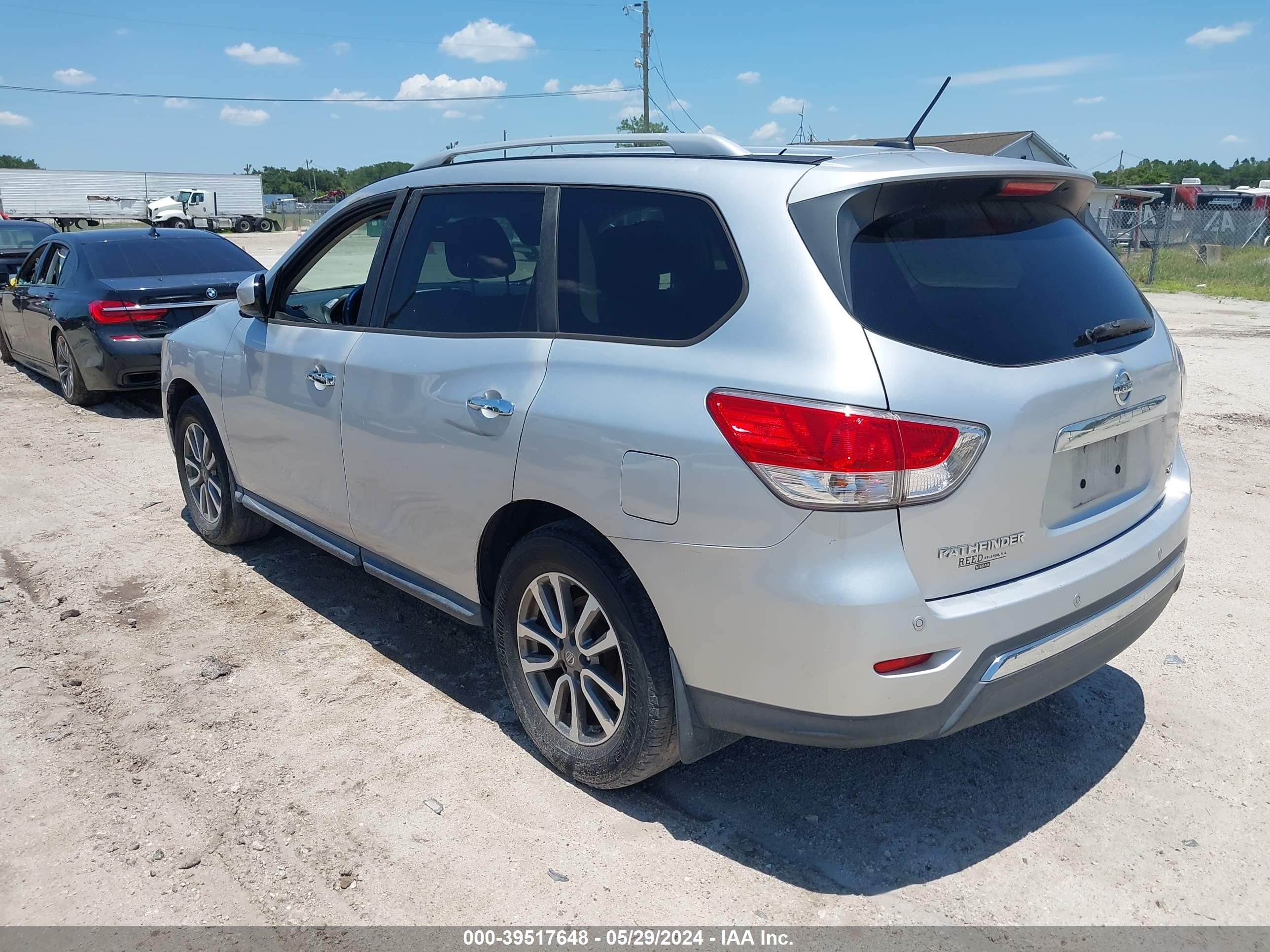 Photo 2 VIN: 5N1AR2MN1DC671561 - NISSAN PATHFINDER 