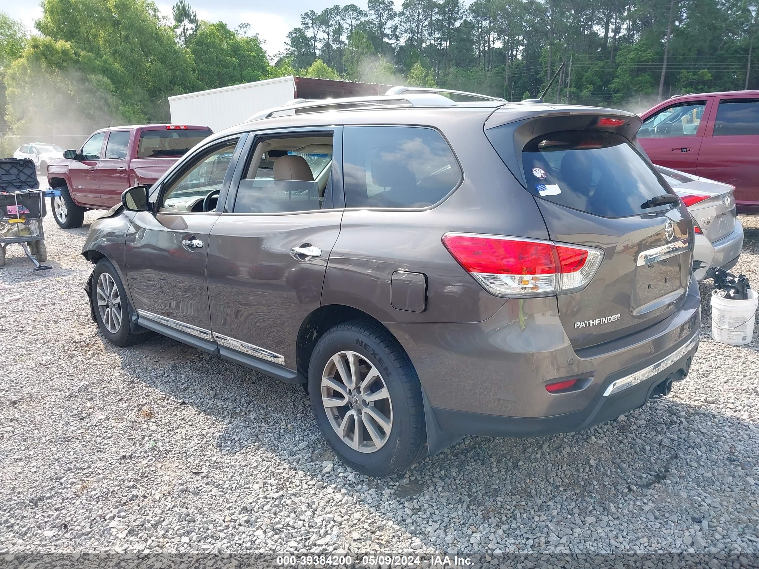 Photo 2 VIN: 5N1AR2MN1GC666042 - NISSAN PATHFINDER 