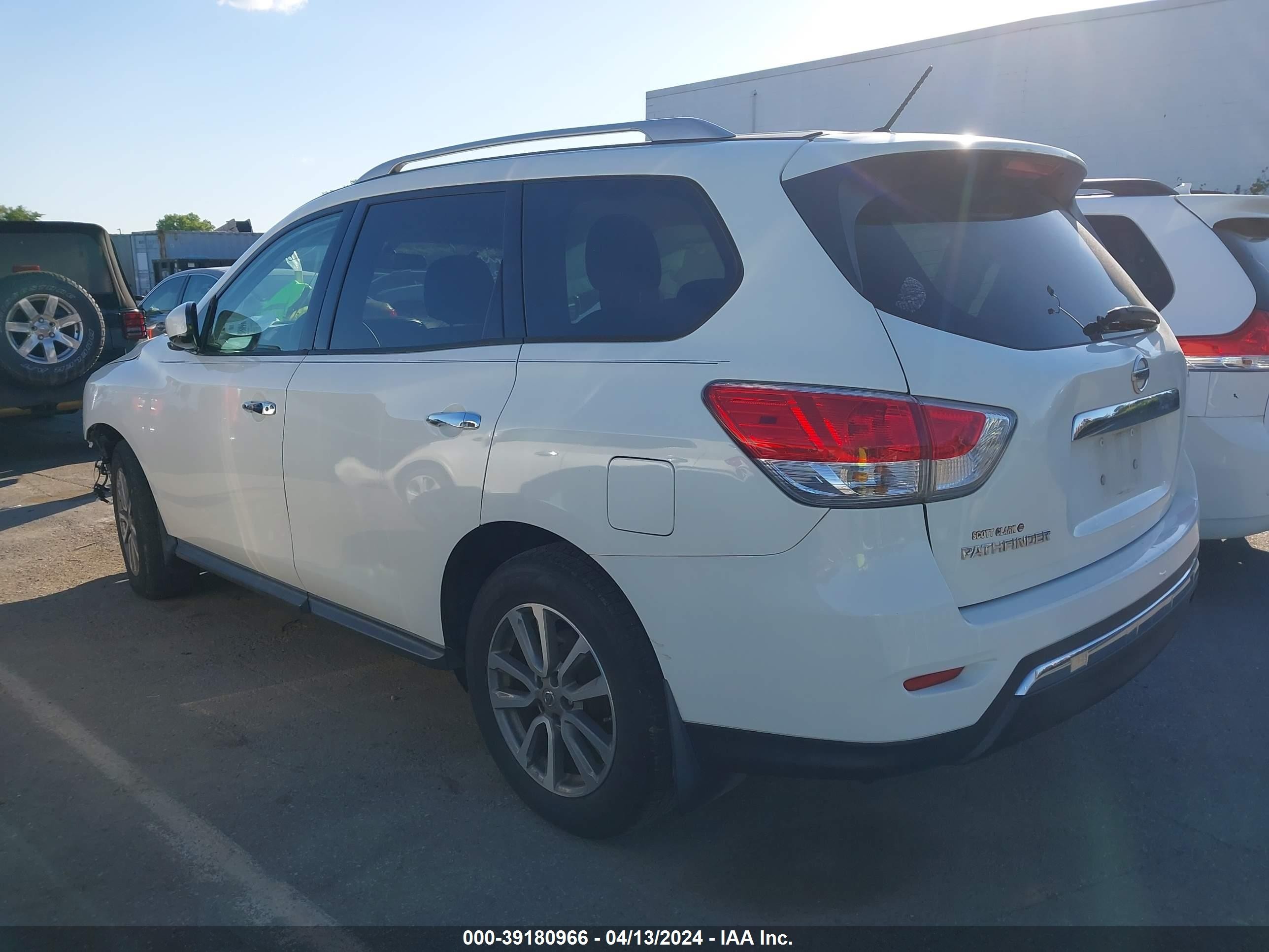 Photo 2 VIN: 5N1AR2MN2GC643496 - NISSAN PATHFINDER 