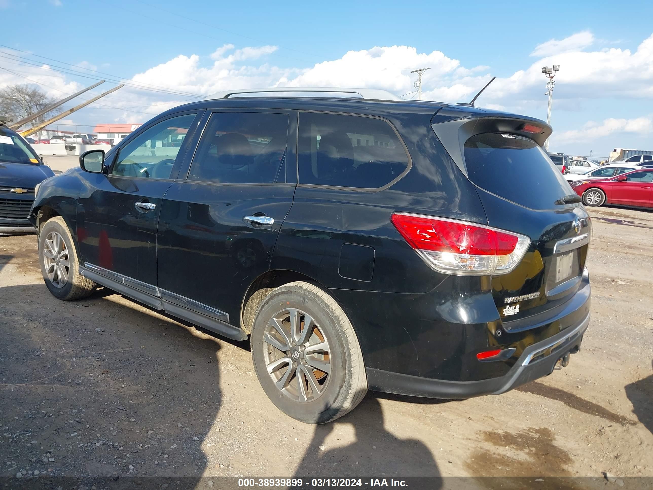 Photo 2 VIN: 5N1AR2MN3DC635466 - NISSAN PATHFINDER 