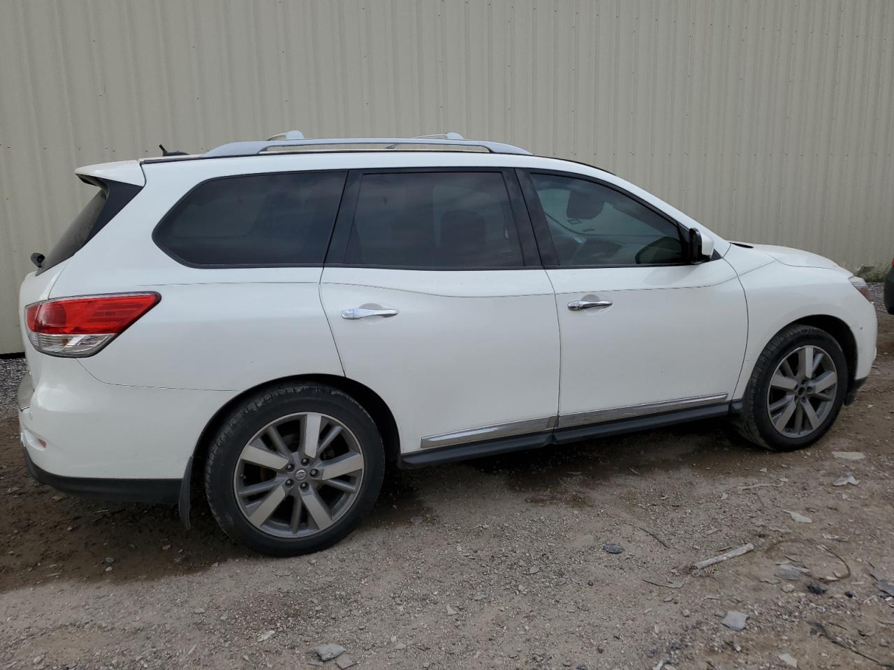 Photo 2 VIN: 5N1AR2MN3EC663897 - NISSAN PATHFINDER 