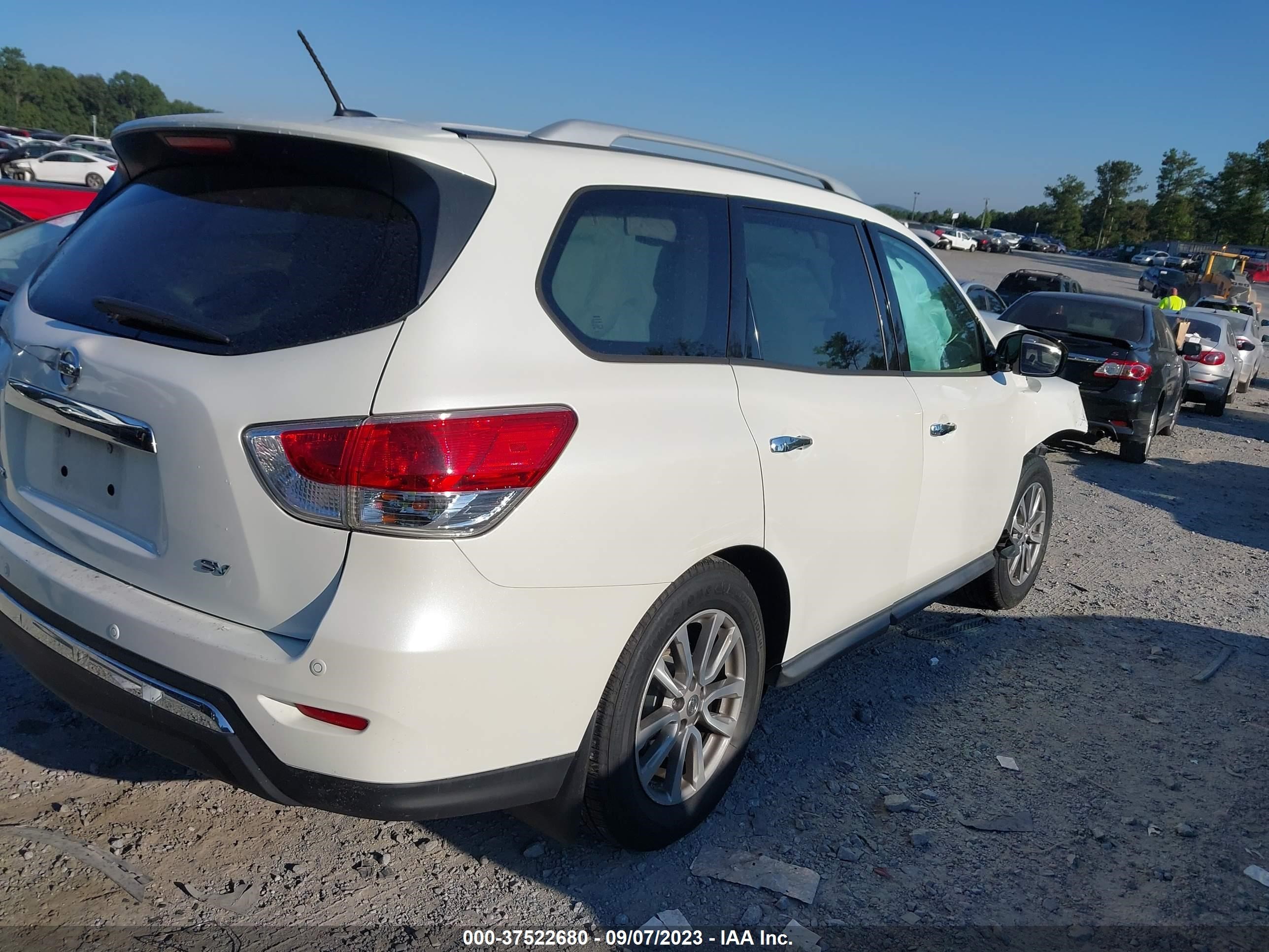 Photo 3 VIN: 5N1AR2MN4FC707472 - NISSAN PATHFINDER 