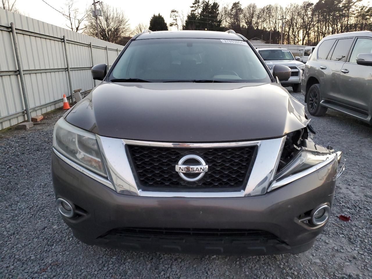 Photo 4 VIN: 5N1AR2MN4GC636470 - NISSAN PATHFINDER 