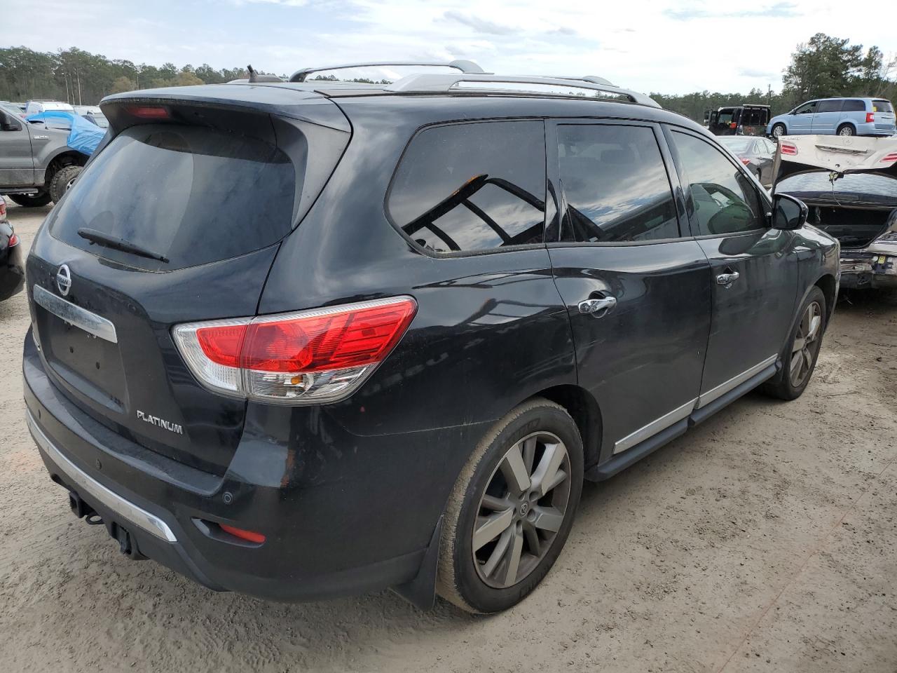 Photo 2 VIN: 5N1AR2MN5FC683232 - NISSAN PATHFINDER 