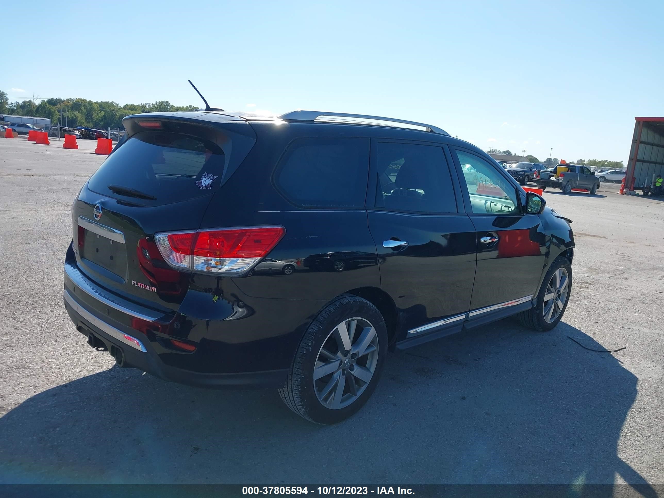 Photo 3 VIN: 5N1AR2MN8DC637147 - NISSAN PATHFINDER 