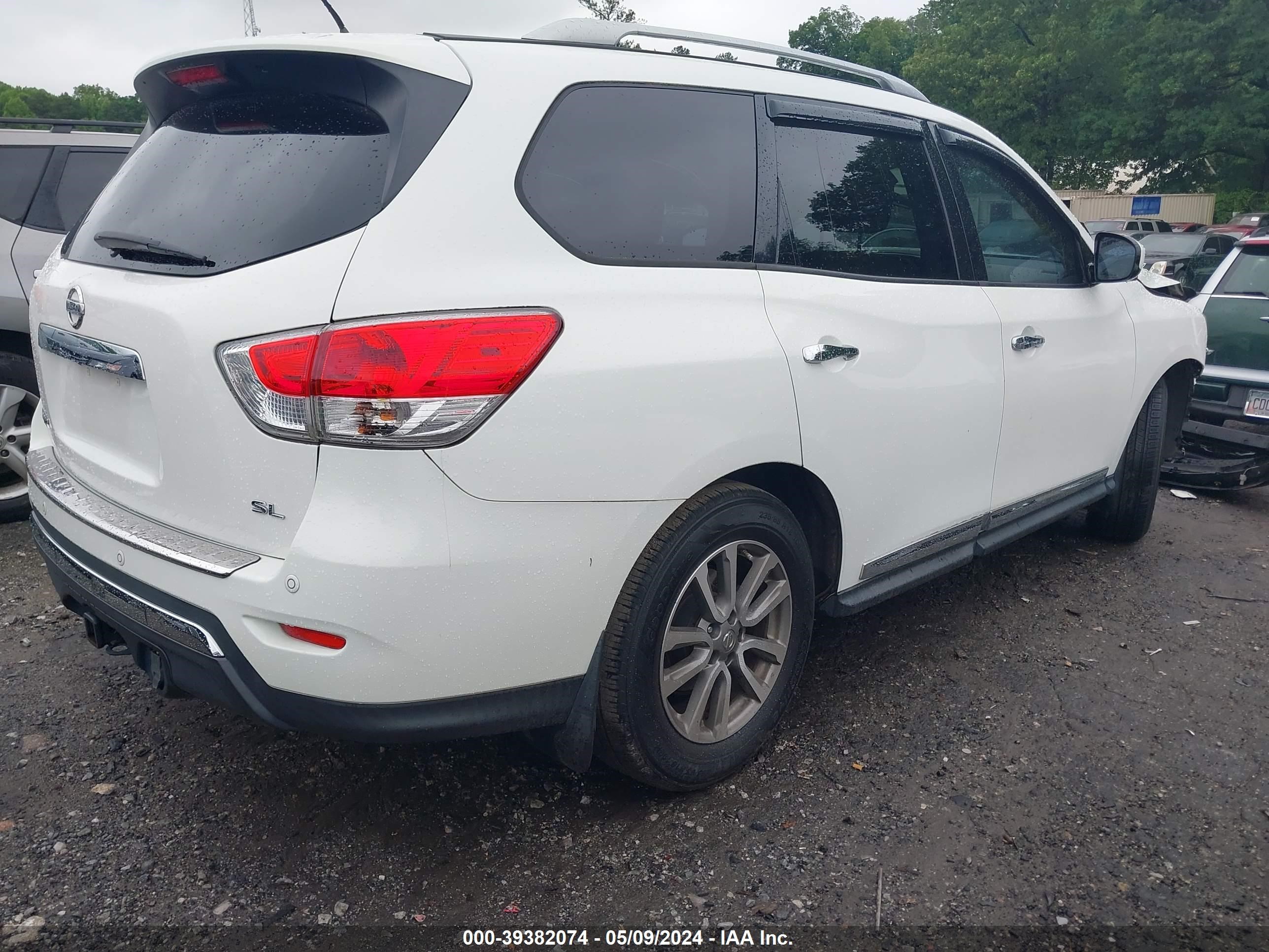 Photo 3 VIN: 5N1AR2MN8FC666411 - NISSAN PATHFINDER 