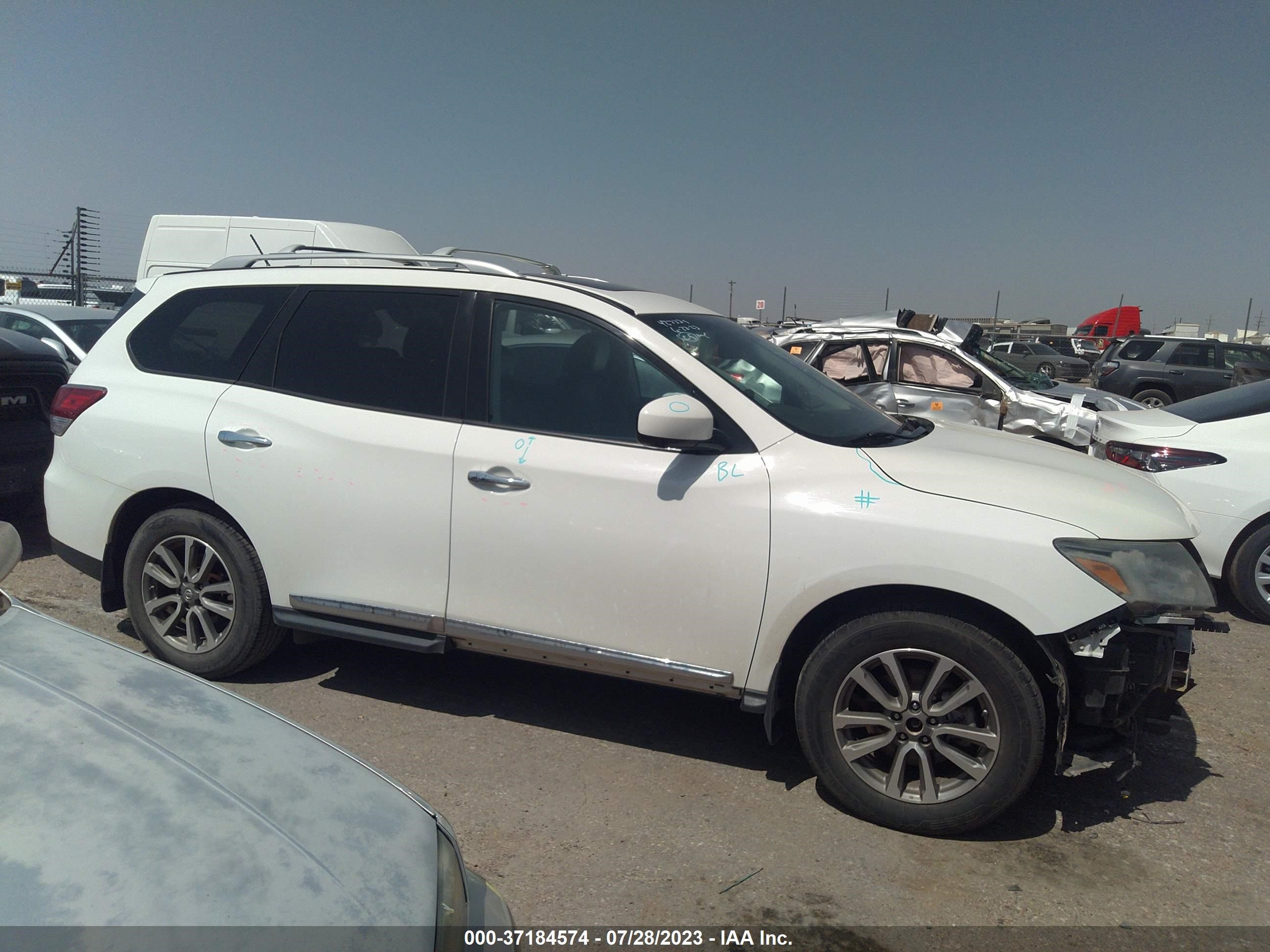 Photo 13 VIN: 5N1AR2MN8FC677781 - NISSAN PATHFINDER 