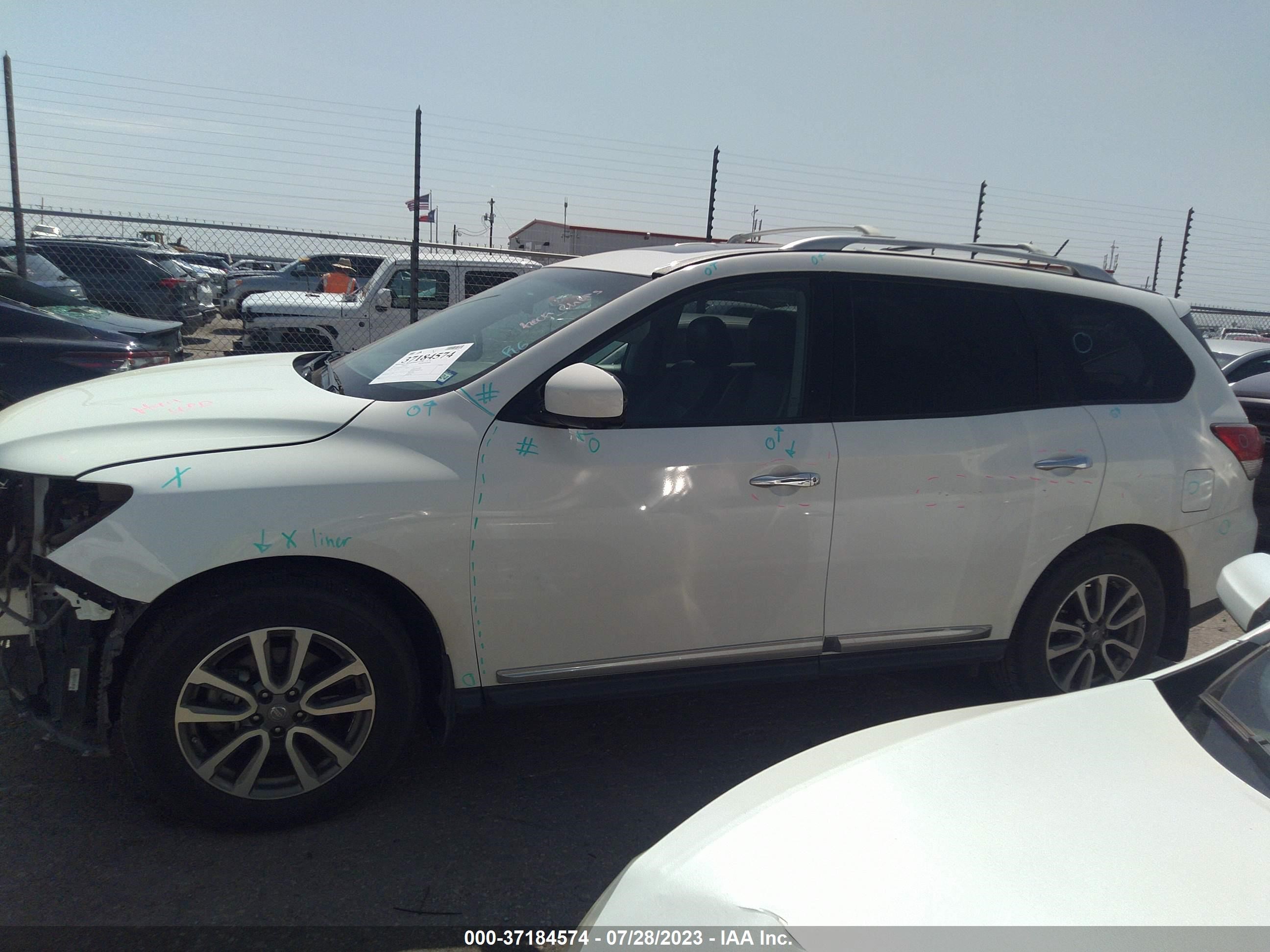 Photo 14 VIN: 5N1AR2MN8FC677781 - NISSAN PATHFINDER 