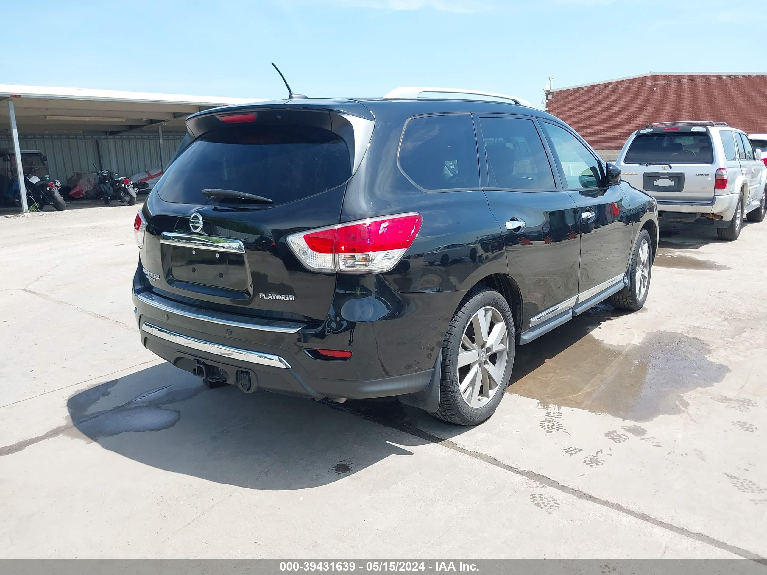 Photo 3 VIN: 5N1AR2MN8GC623169 - NISSAN PATHFINDER 