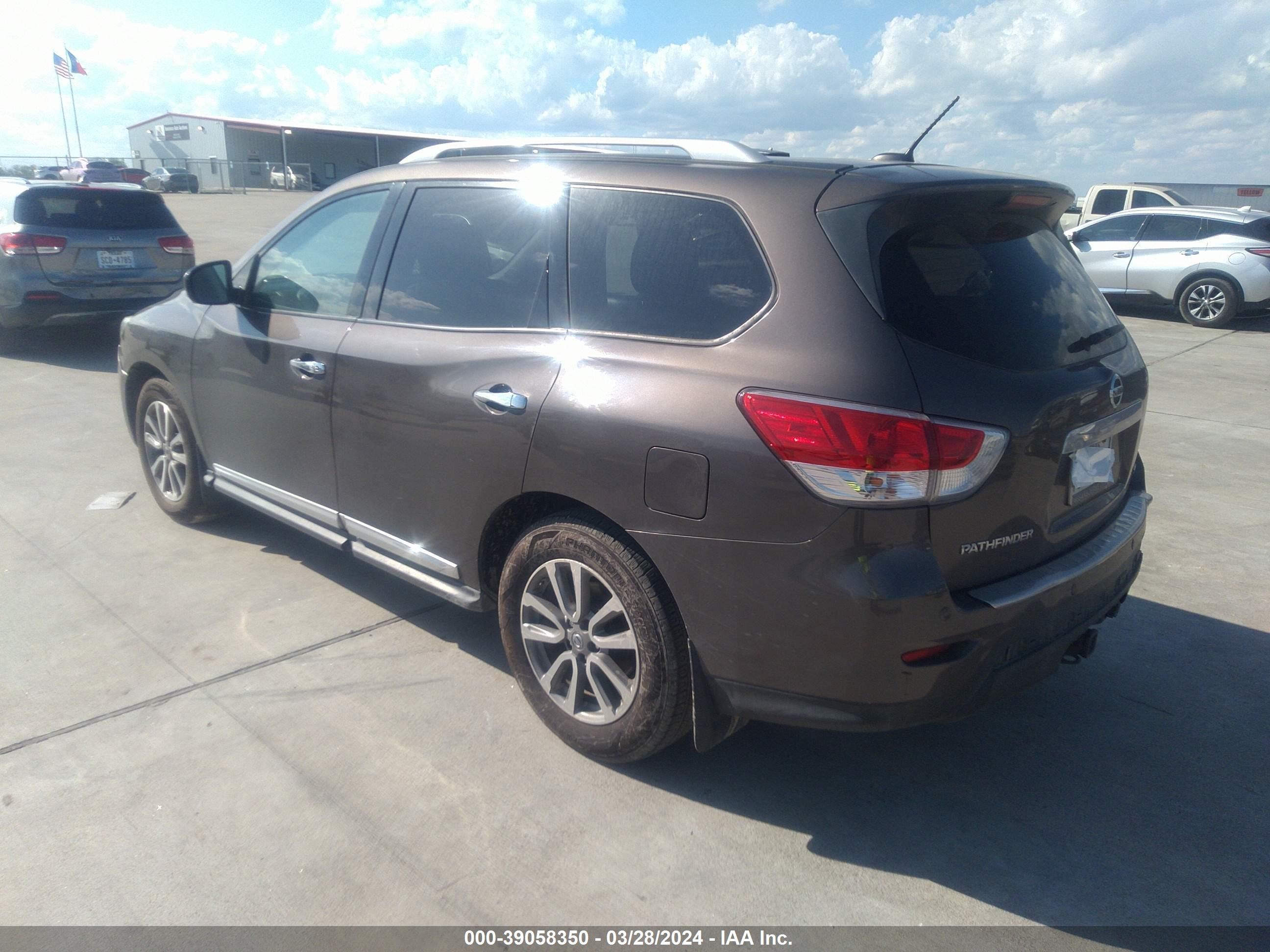 Photo 2 VIN: 5N1AR2MN9FC682536 - NISSAN PATHFINDER 