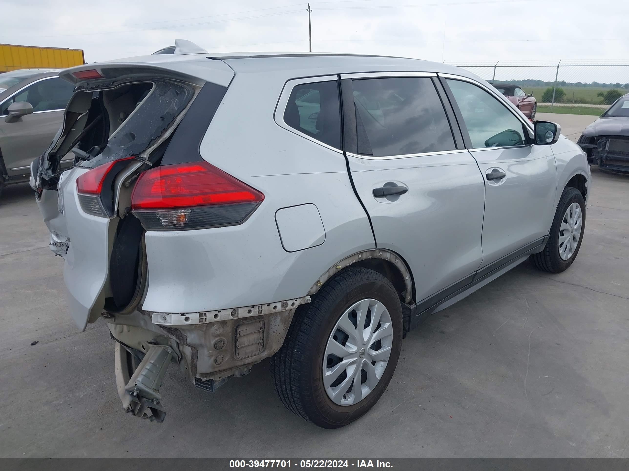 Photo 3 VIN: 5N1AT2MNXHC761735 - NISSAN ROGUE 