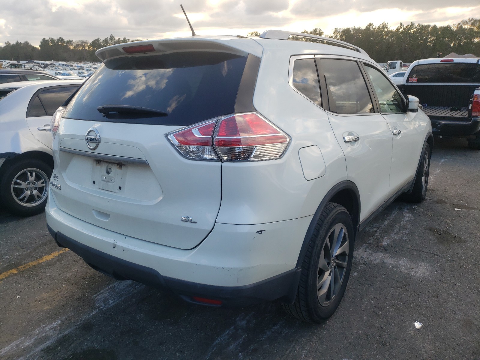 Photo 3 VIN: 5N1AT2MT0FC859622 - NISSAN ROGUE S 