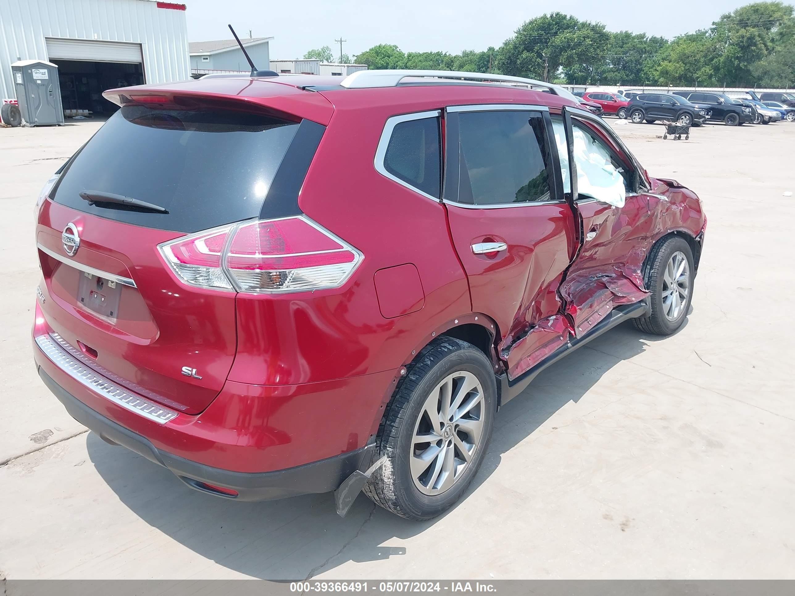 Photo 3 VIN: 5N1AT2MT1FC771646 - NISSAN ROGUE 