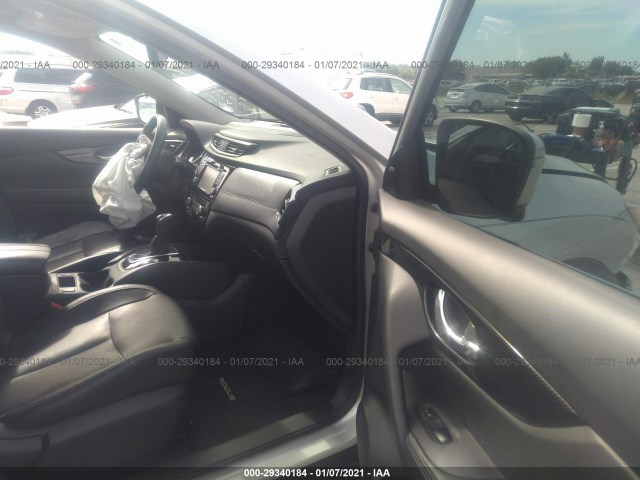 Photo 4 VIN: 5N1AT2MT1HC789289 - NISSAN ROGUE 