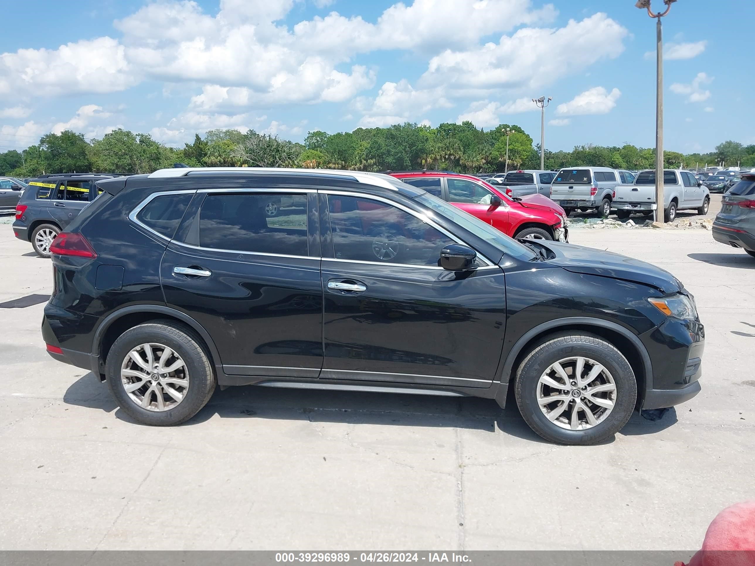 Photo 13 VIN: 5N1AT2MT1JC812009 - NISSAN ROGUE 