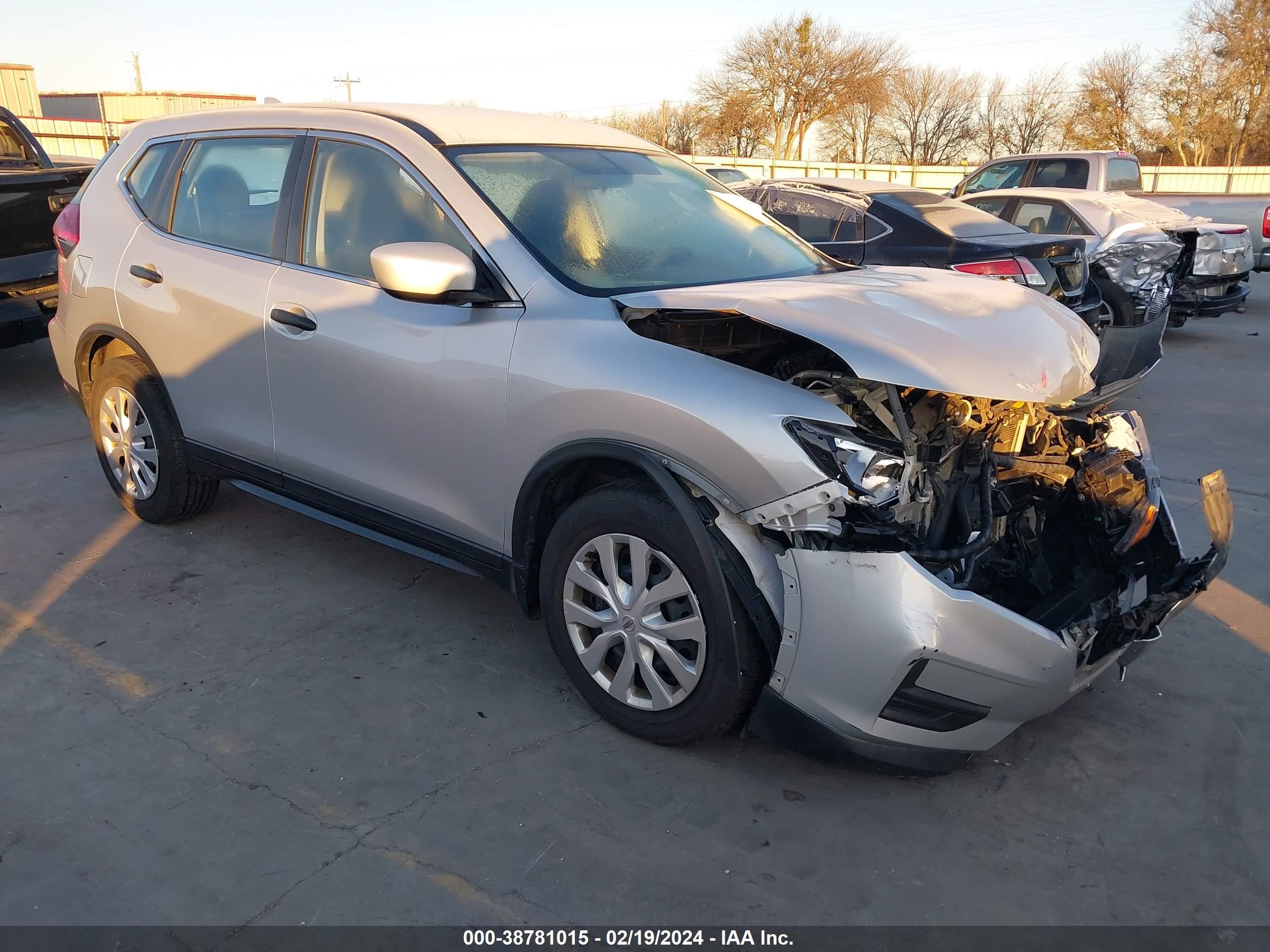 Photo 0 VIN: 5N1AT2MT1JC827125 - NISSAN ROGUE 