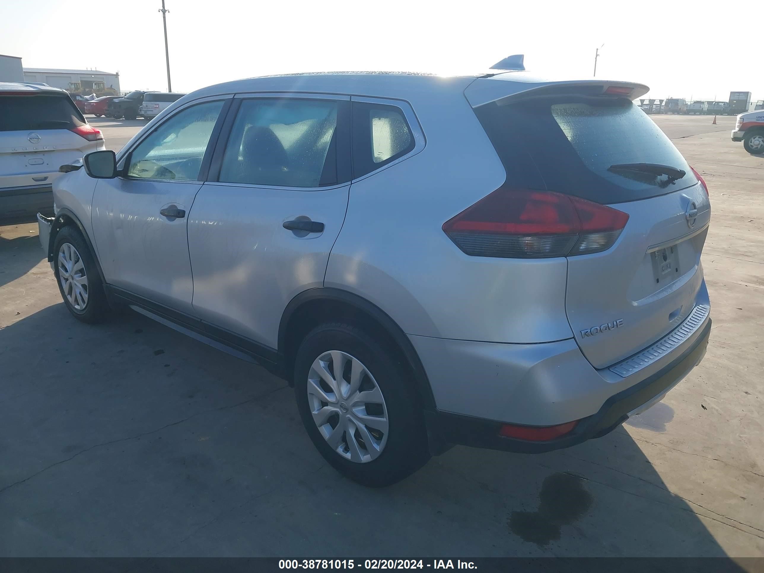 Photo 2 VIN: 5N1AT2MT1JC827125 - NISSAN ROGUE 