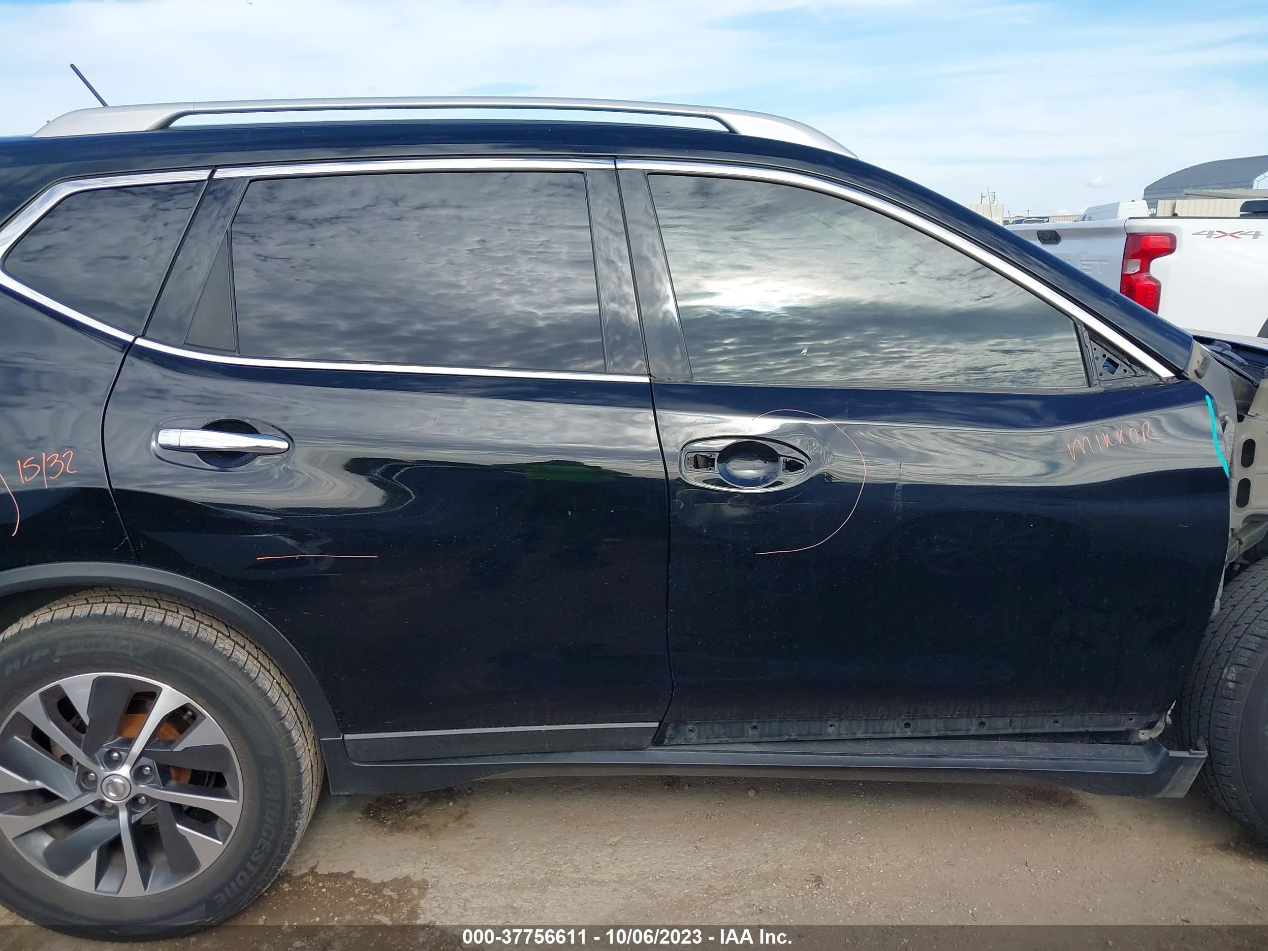 Photo 13 VIN: 5N1AT2MT2EC873097 - NISSAN ROGUE 