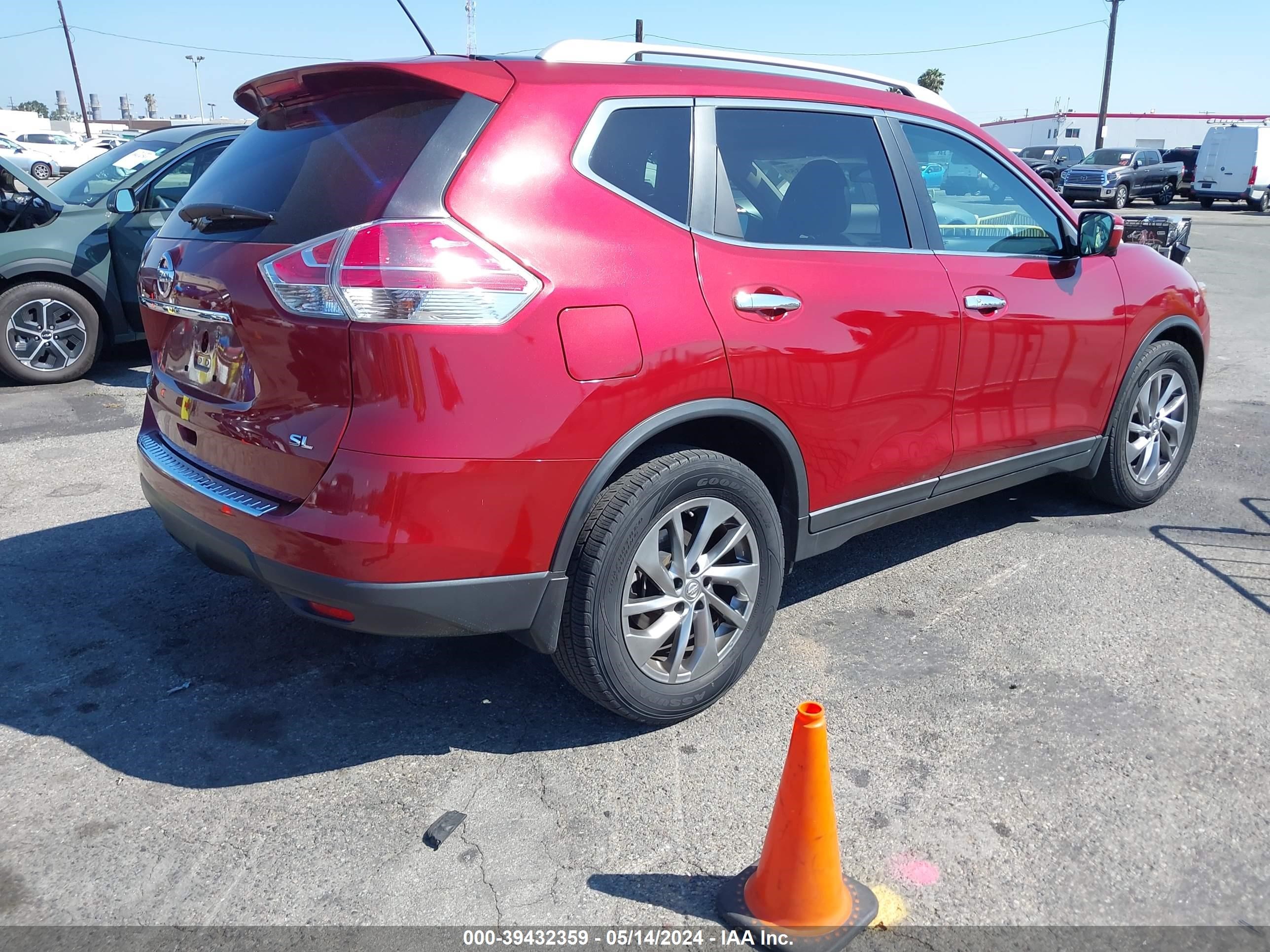 Photo 3 VIN: 5N1AT2MT4FC923886 - NISSAN ROGUE 