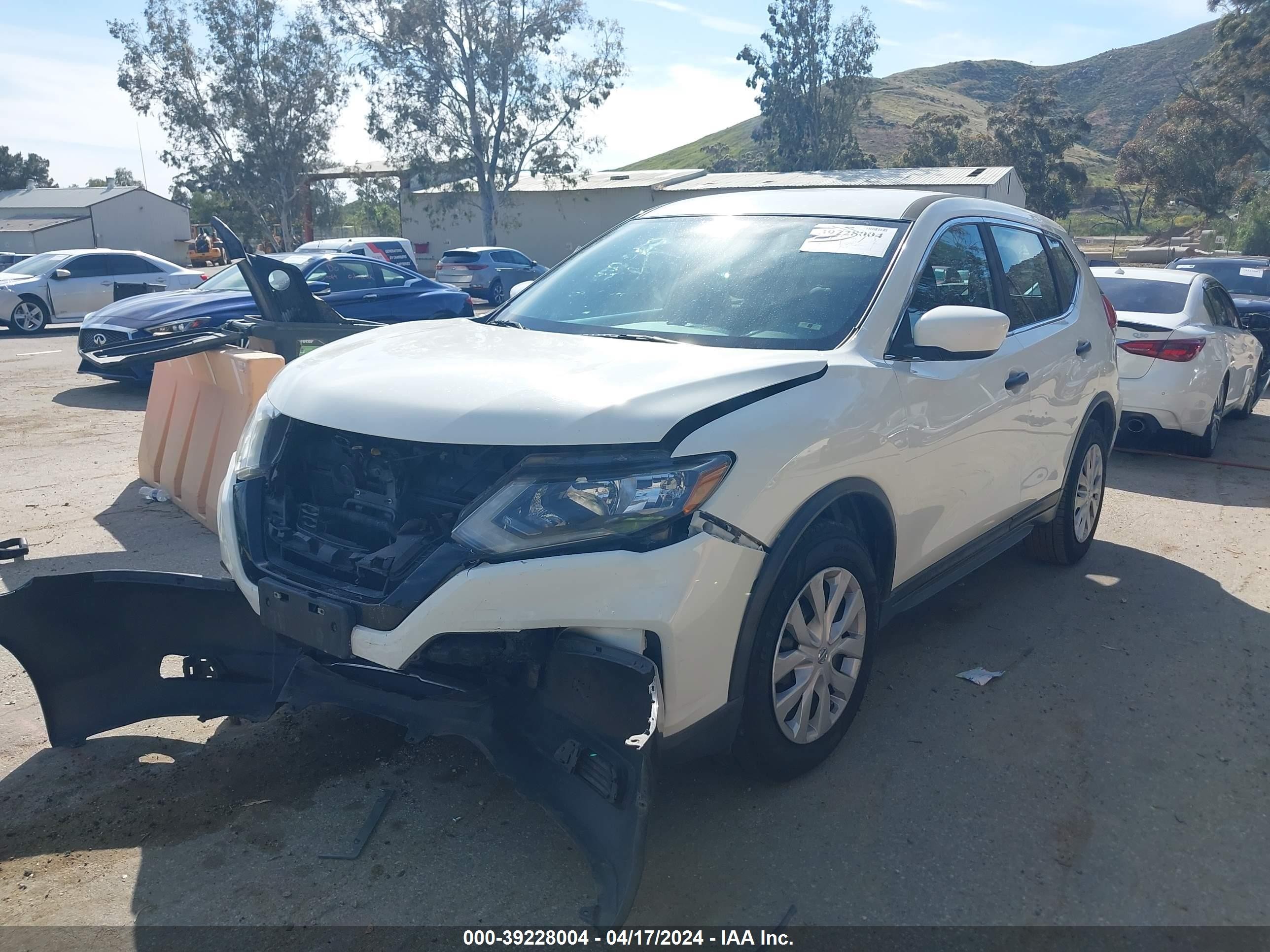 Photo 1 VIN: 5N1AT2MT4HC843779 - NISSAN ROGUE 