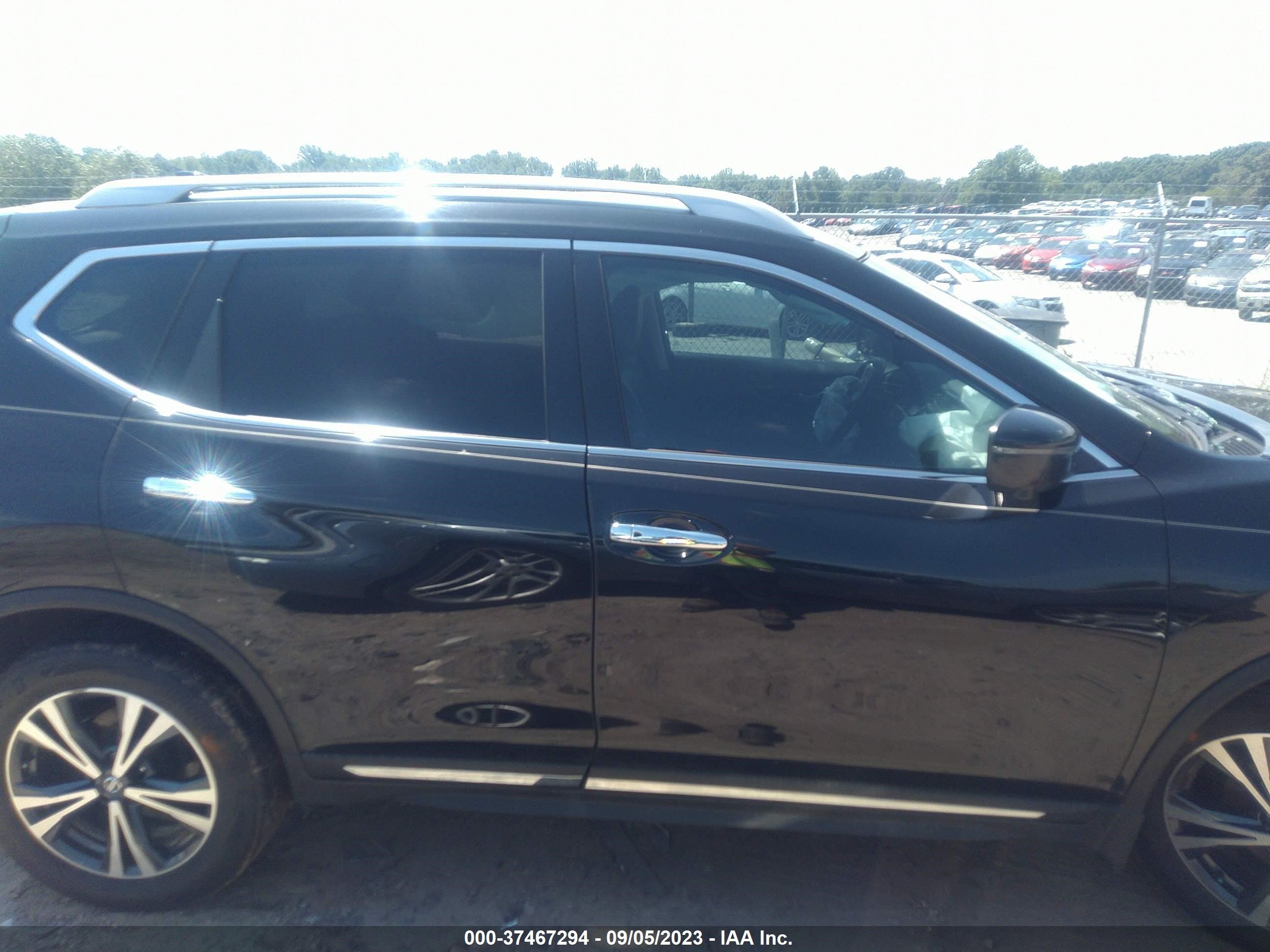 Photo 13 VIN: 5N1AT2MT4JC806737 - NISSAN ROGUE 