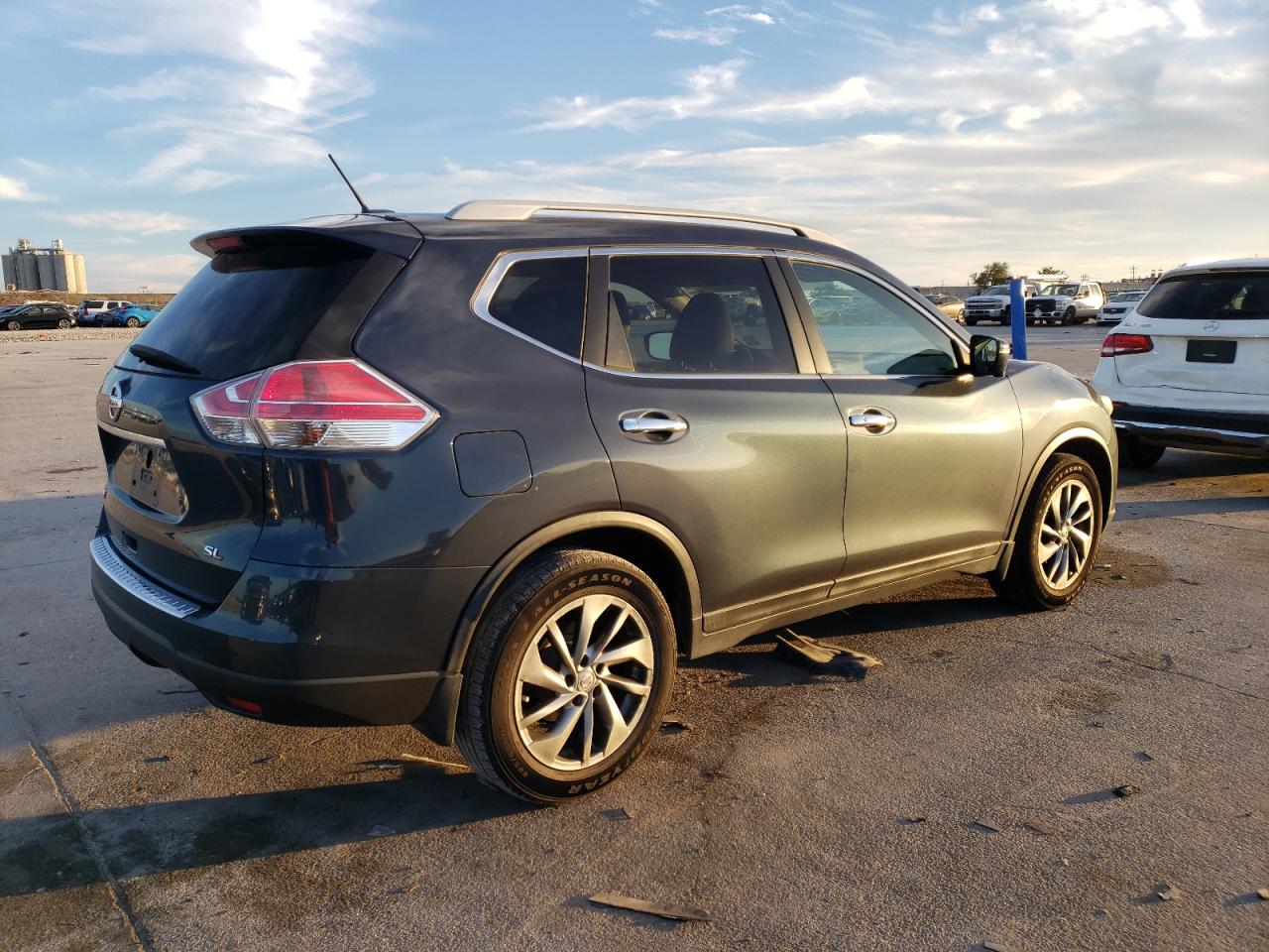 Photo 2 VIN: 5N1AT2MT5EC784155 - NISSAN ROGUE 