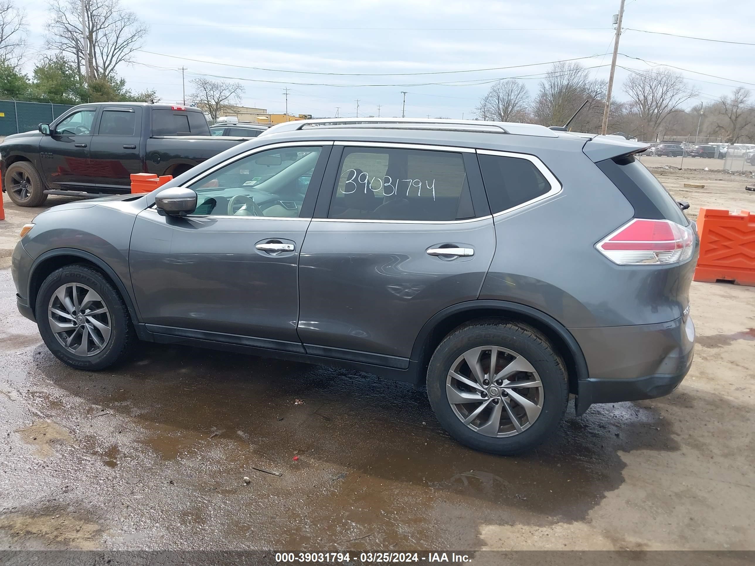 Photo 13 VIN: 5N1AT2MT5FC810867 - NISSAN ROGUE 