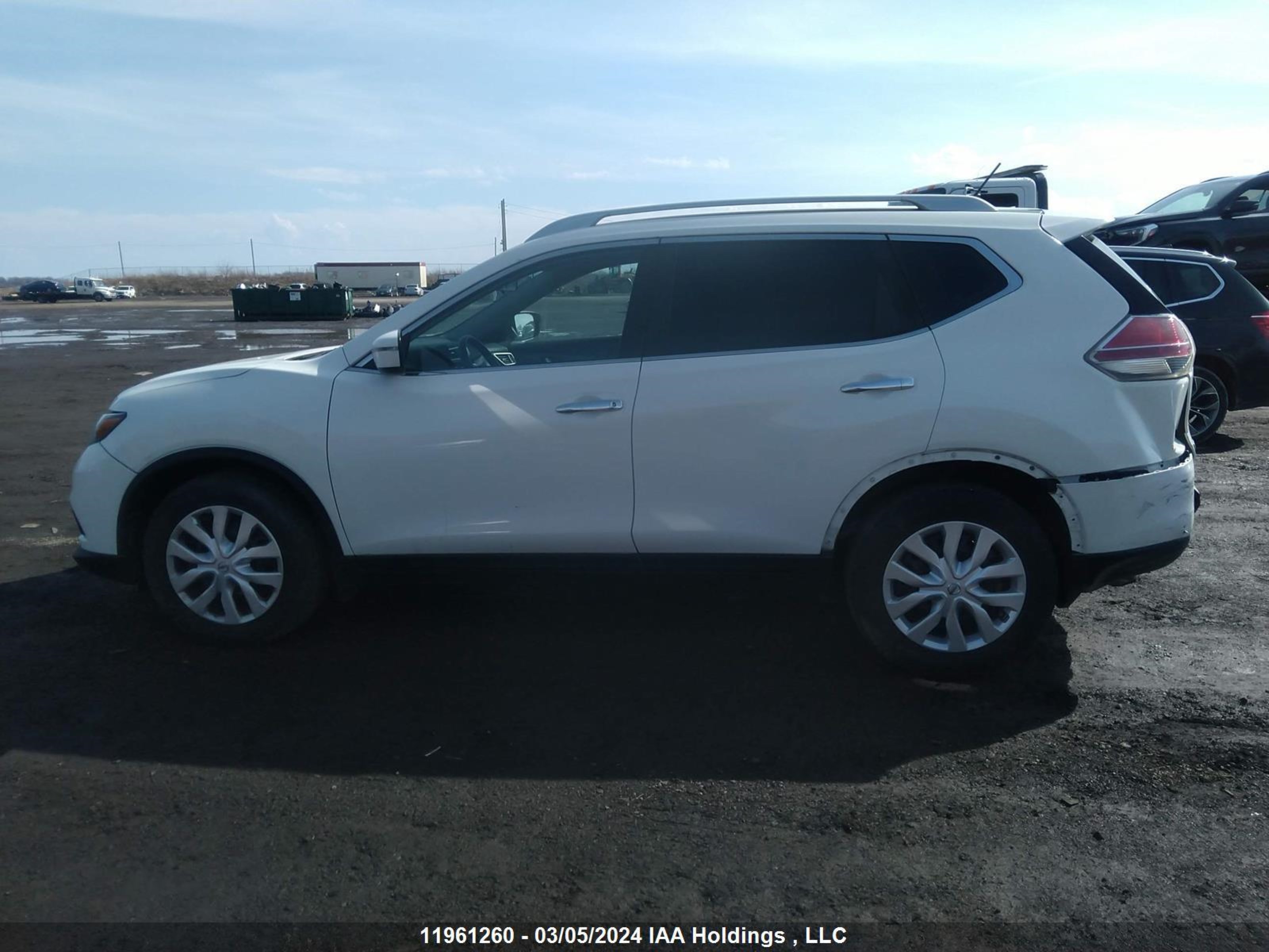 Photo 13 VIN: 5N1AT2MT5GC765429 - NISSAN ROGUE 