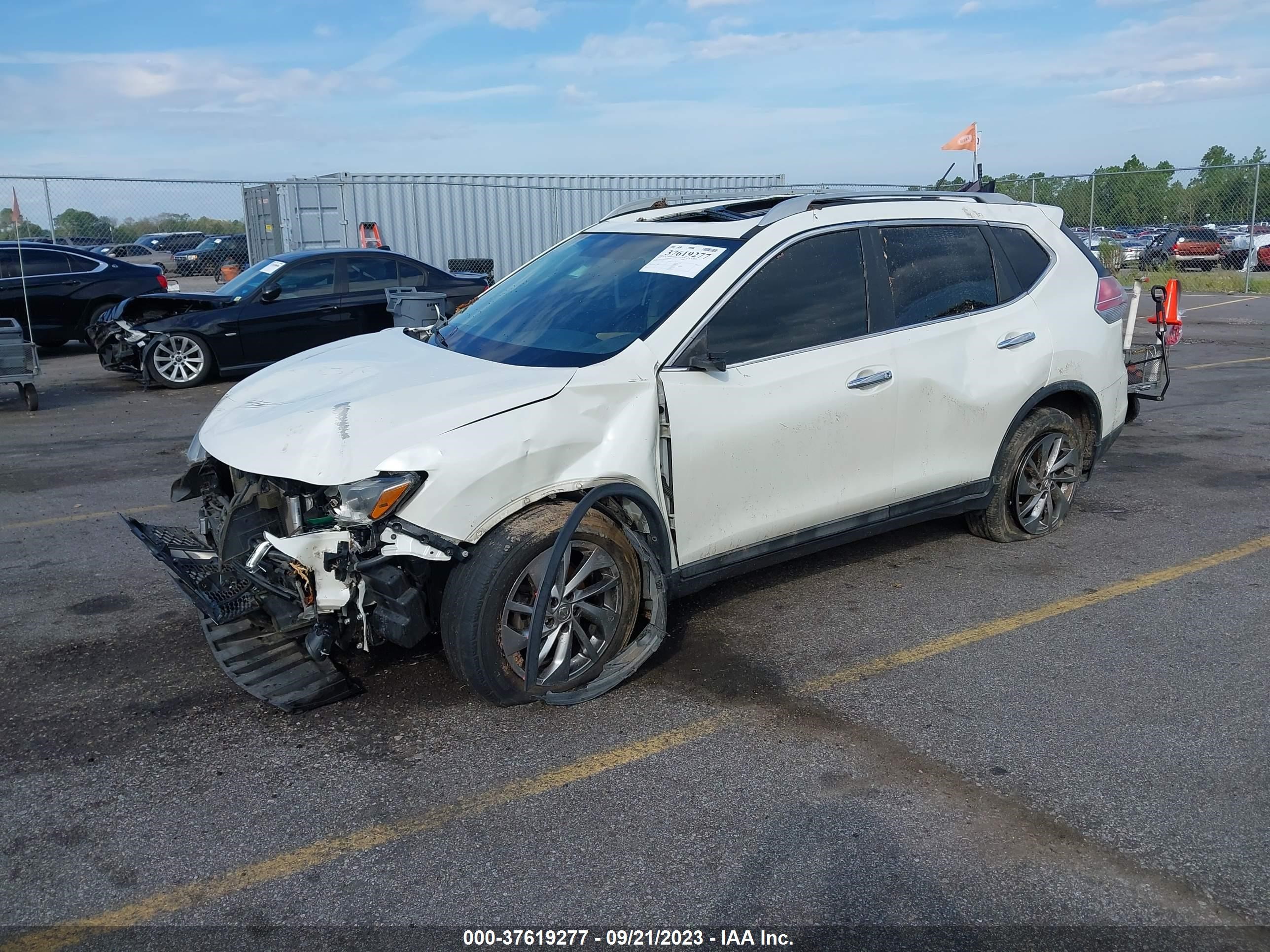 Photo 1 VIN: 5N1AT2MT6FC881107 - NISSAN ROGUE 