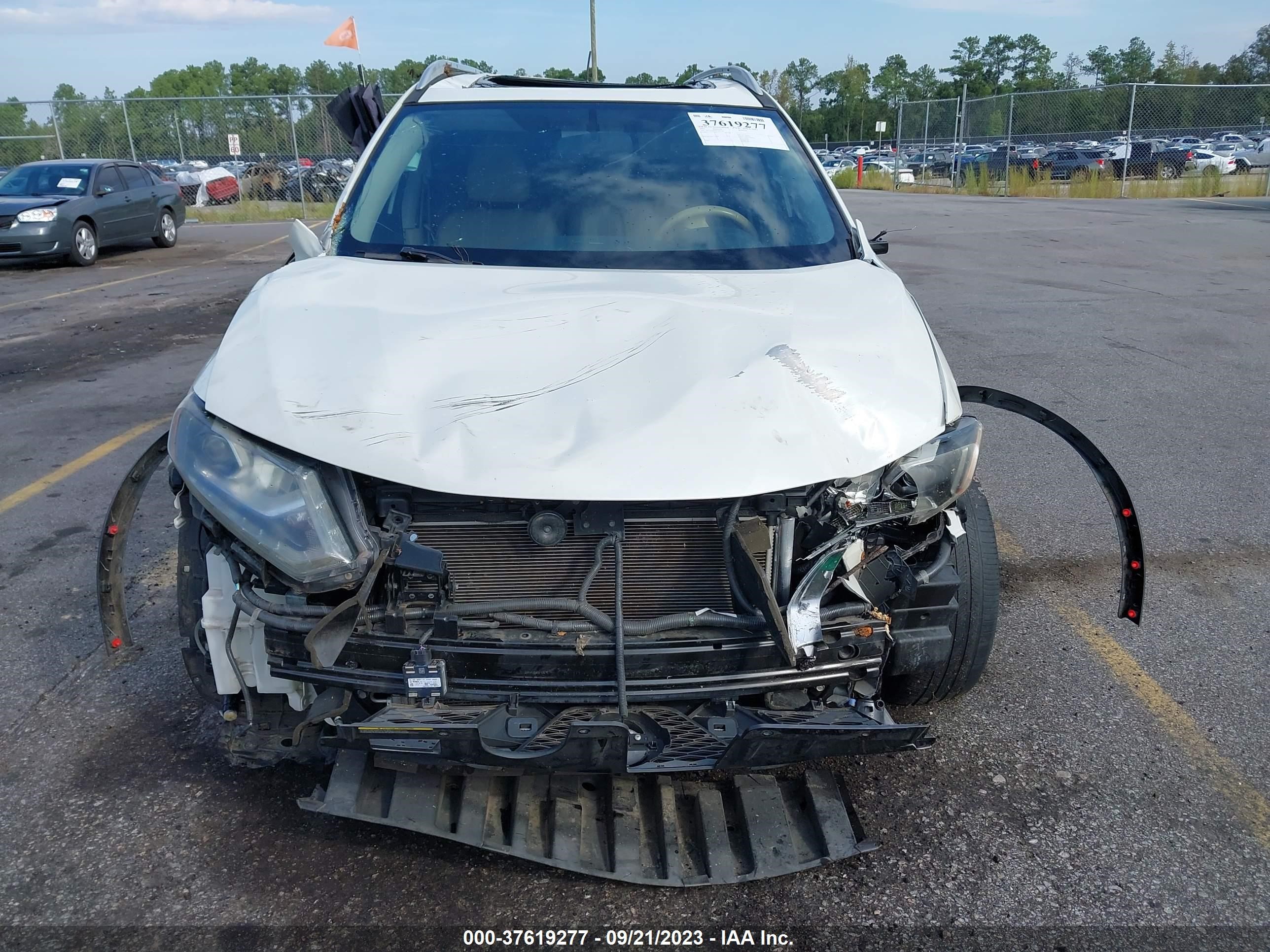 Photo 11 VIN: 5N1AT2MT6FC881107 - NISSAN ROGUE 