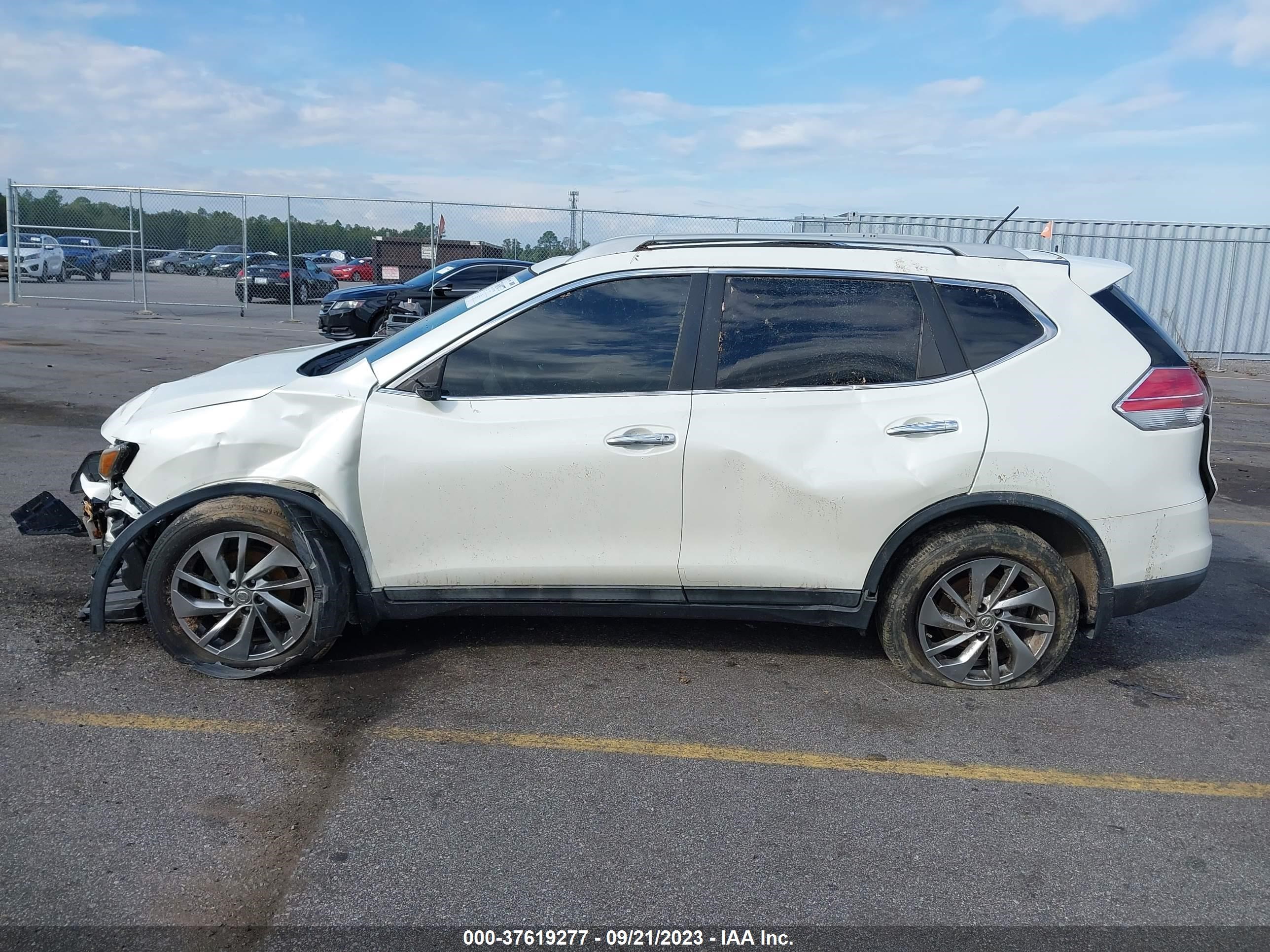 Photo 13 VIN: 5N1AT2MT6FC881107 - NISSAN ROGUE 