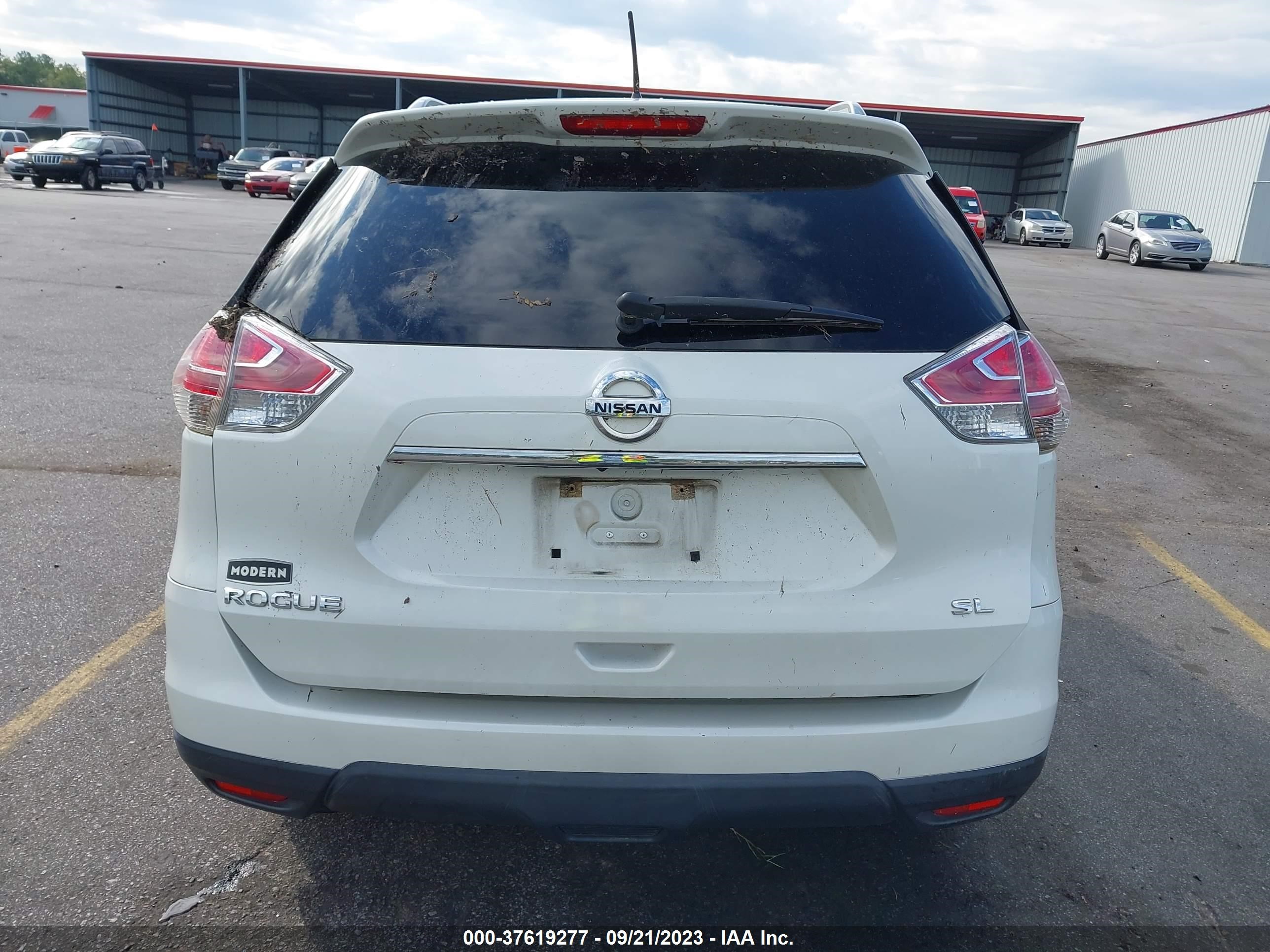 Photo 15 VIN: 5N1AT2MT6FC881107 - NISSAN ROGUE 